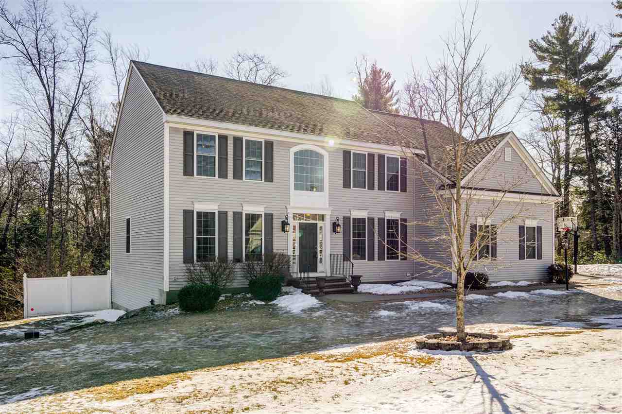 33 Pondfield Road Bedford, NH Photo