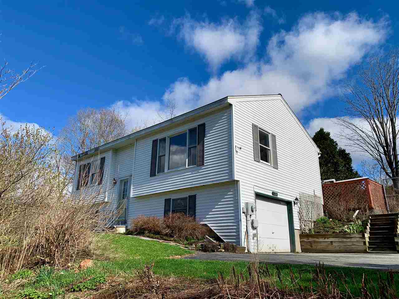 Hartford VT Home for sale $209,000