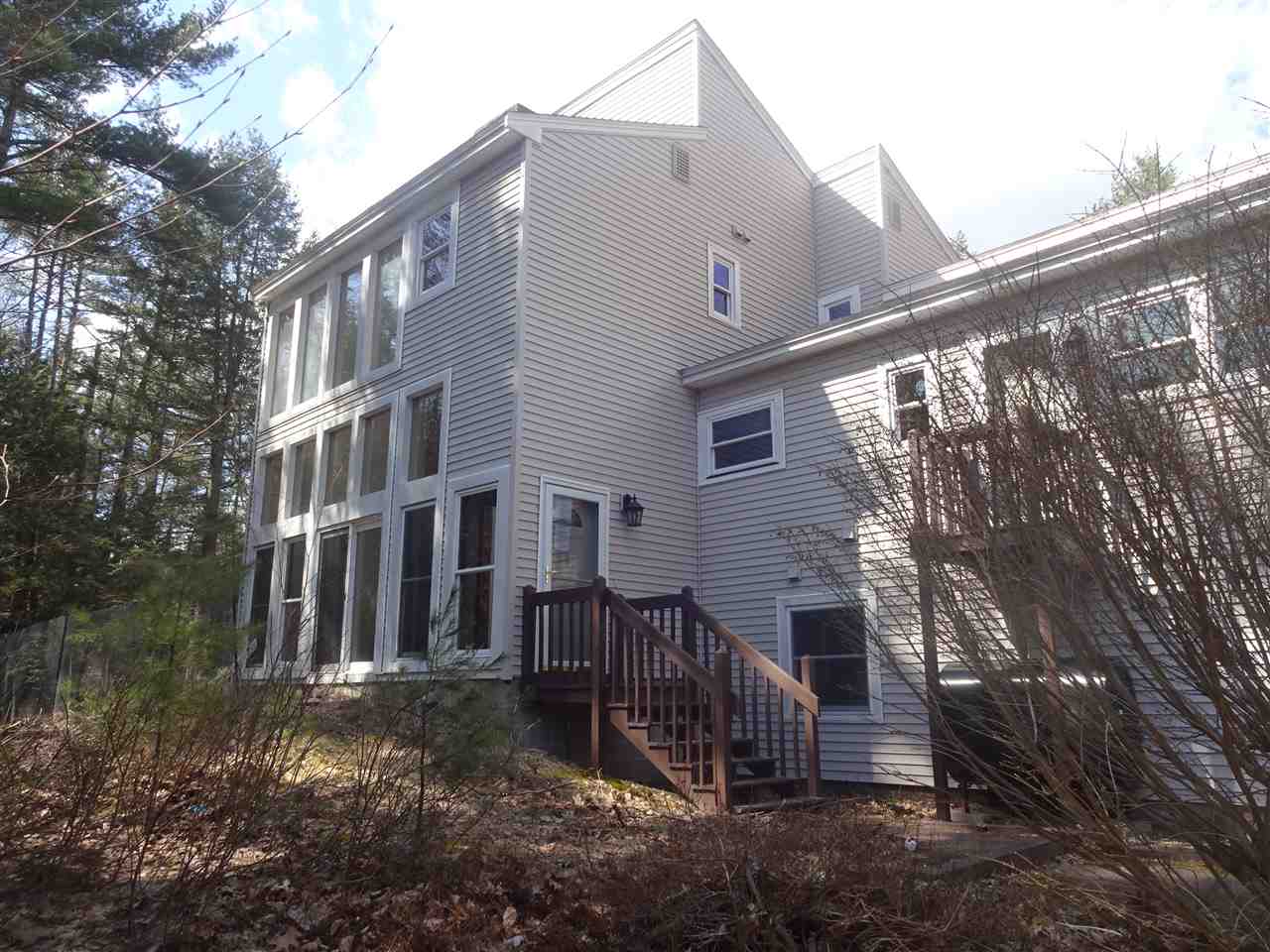 NEREN BHHS Verani Londonderry Realtor in Londonderry, NH