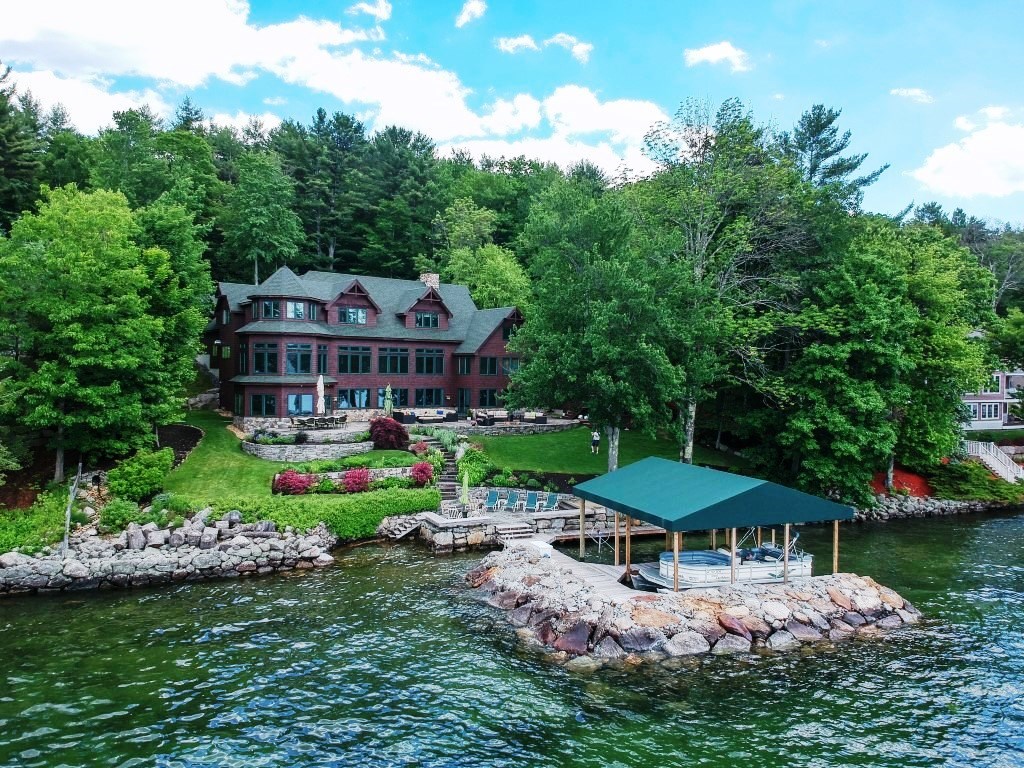 Gilford NH Home mls no. nneren