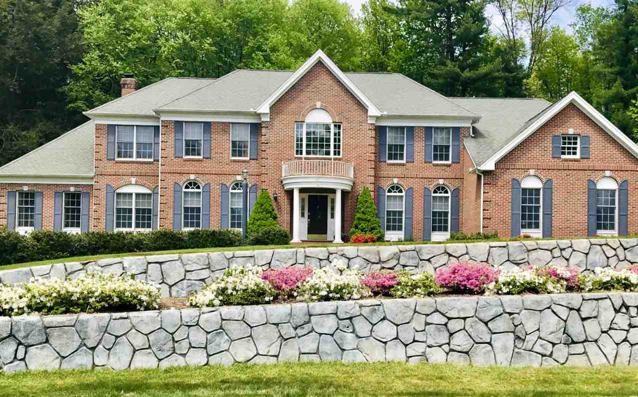 60 Essex Road Bedford Nh New Hampshire Real Estate Recently