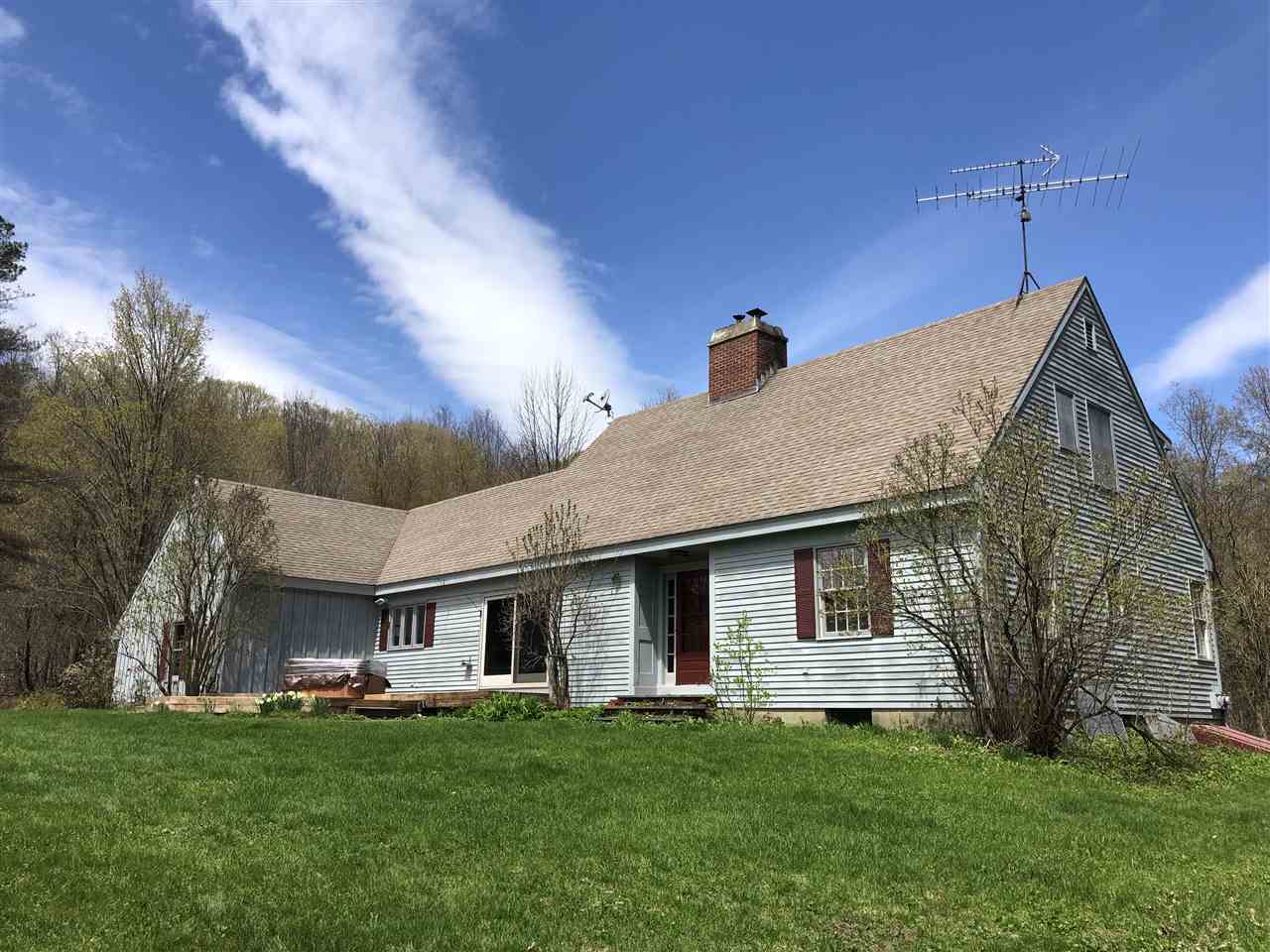 West Windsor VT Home or Farm Acres: 5.4 Beds: 4