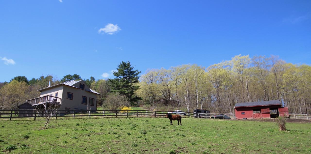 Hartland VT Home or Farm Acres: 3.07 Beds: 2