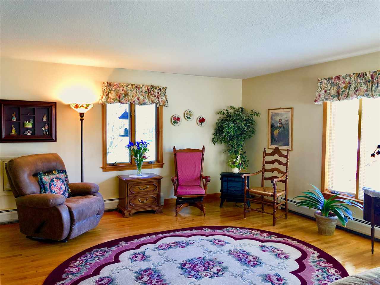 Hartford VT Home for sale $279,000
