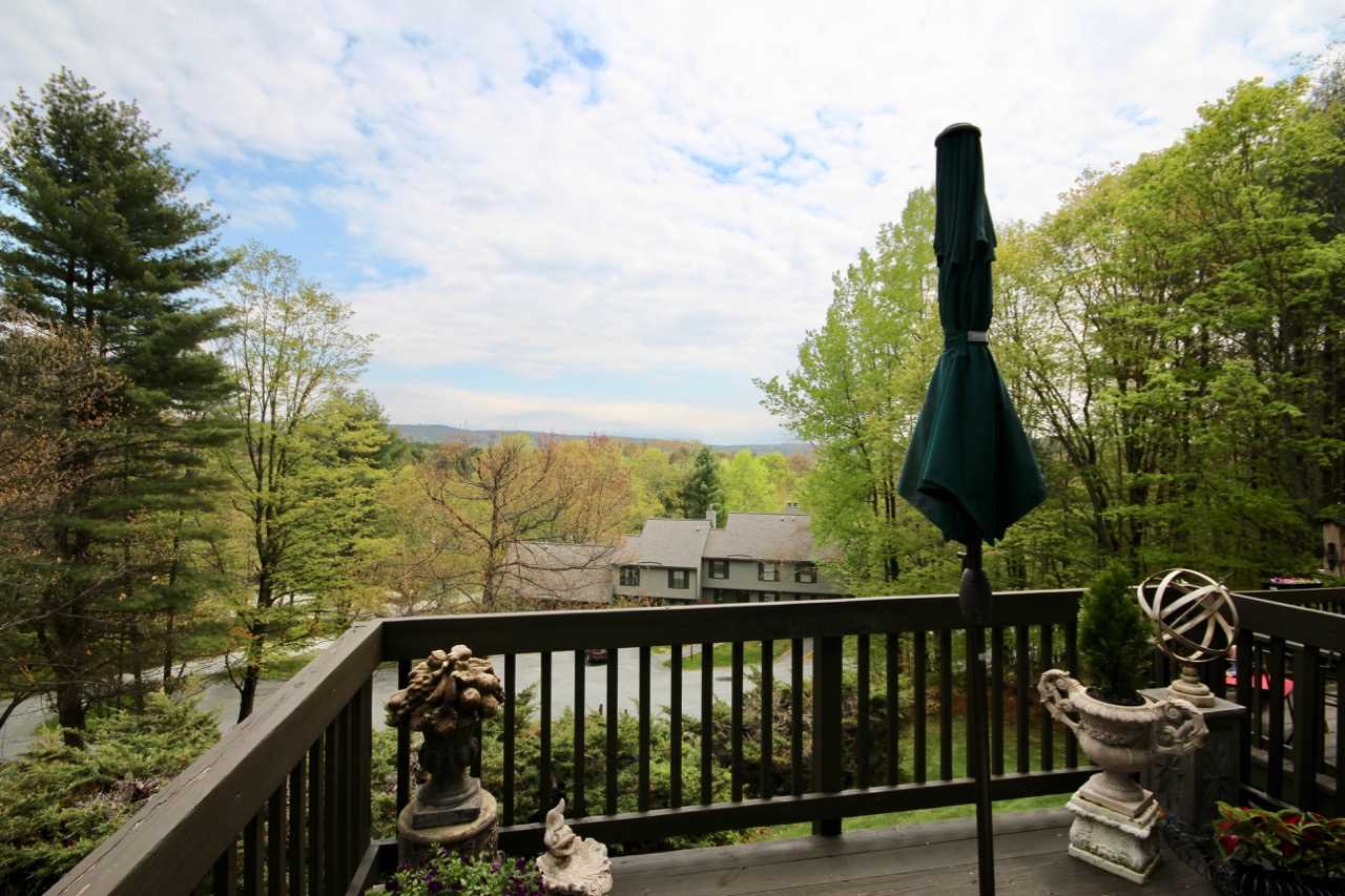 Hartford VT Condo Beds: 2