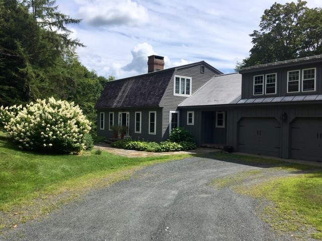 West Windsor Home or Farm Acres: 1.86 Beds: 3