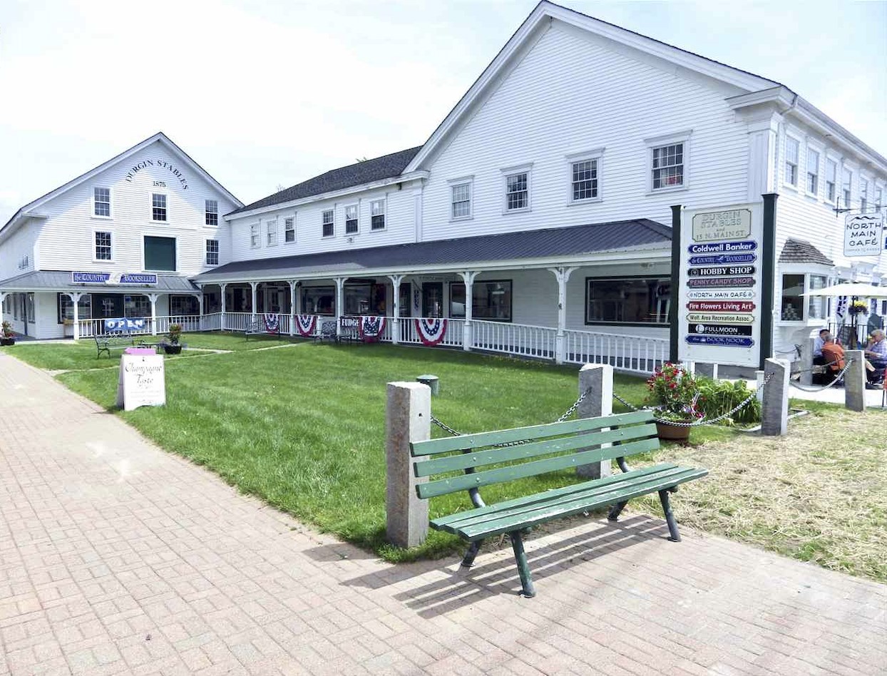 Wolfeboro nh real estate, lake winnipesaukee waterfront,wolfeboro homes