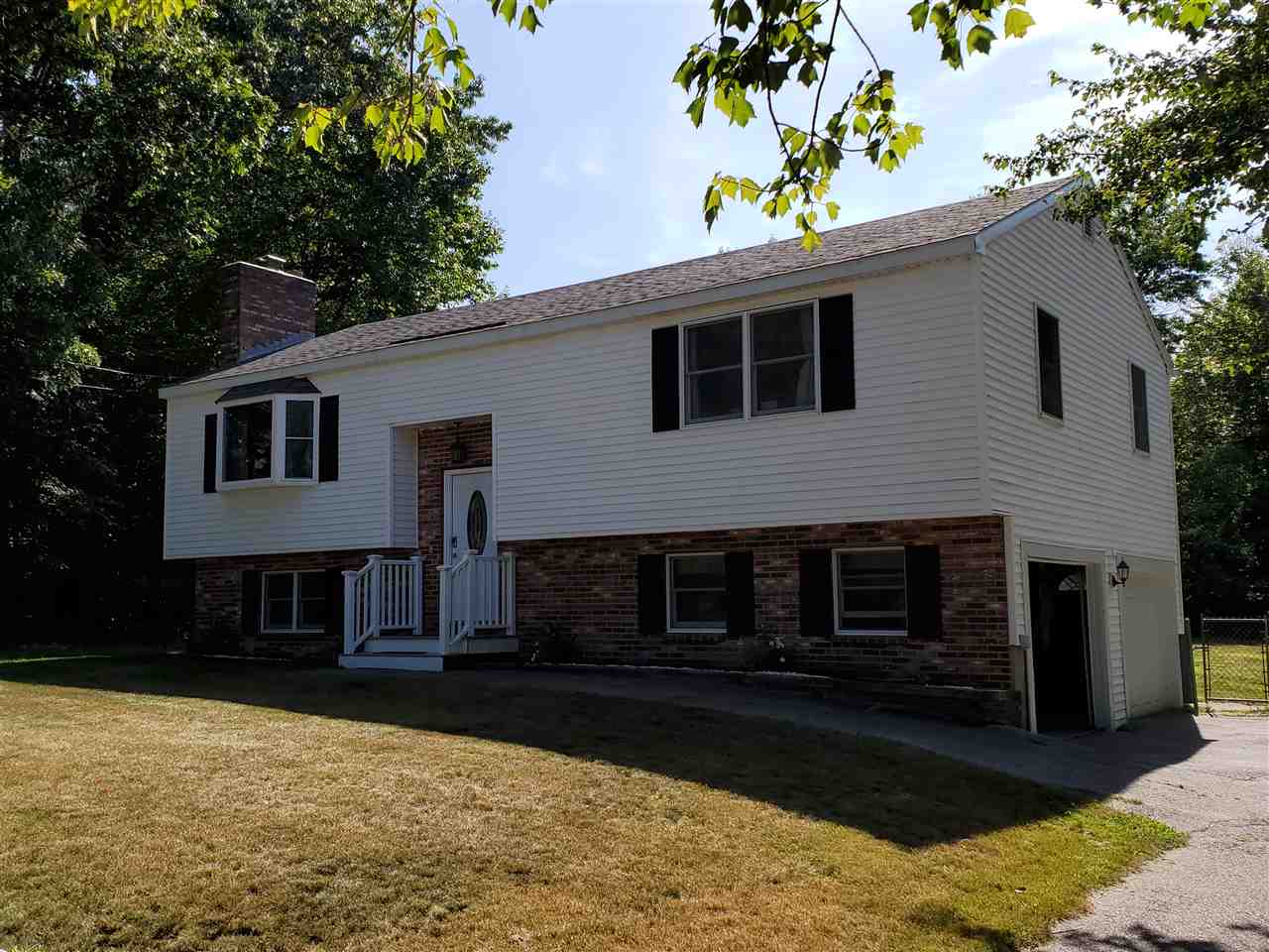 53 Lindstrom Court Manchester, NH Photo