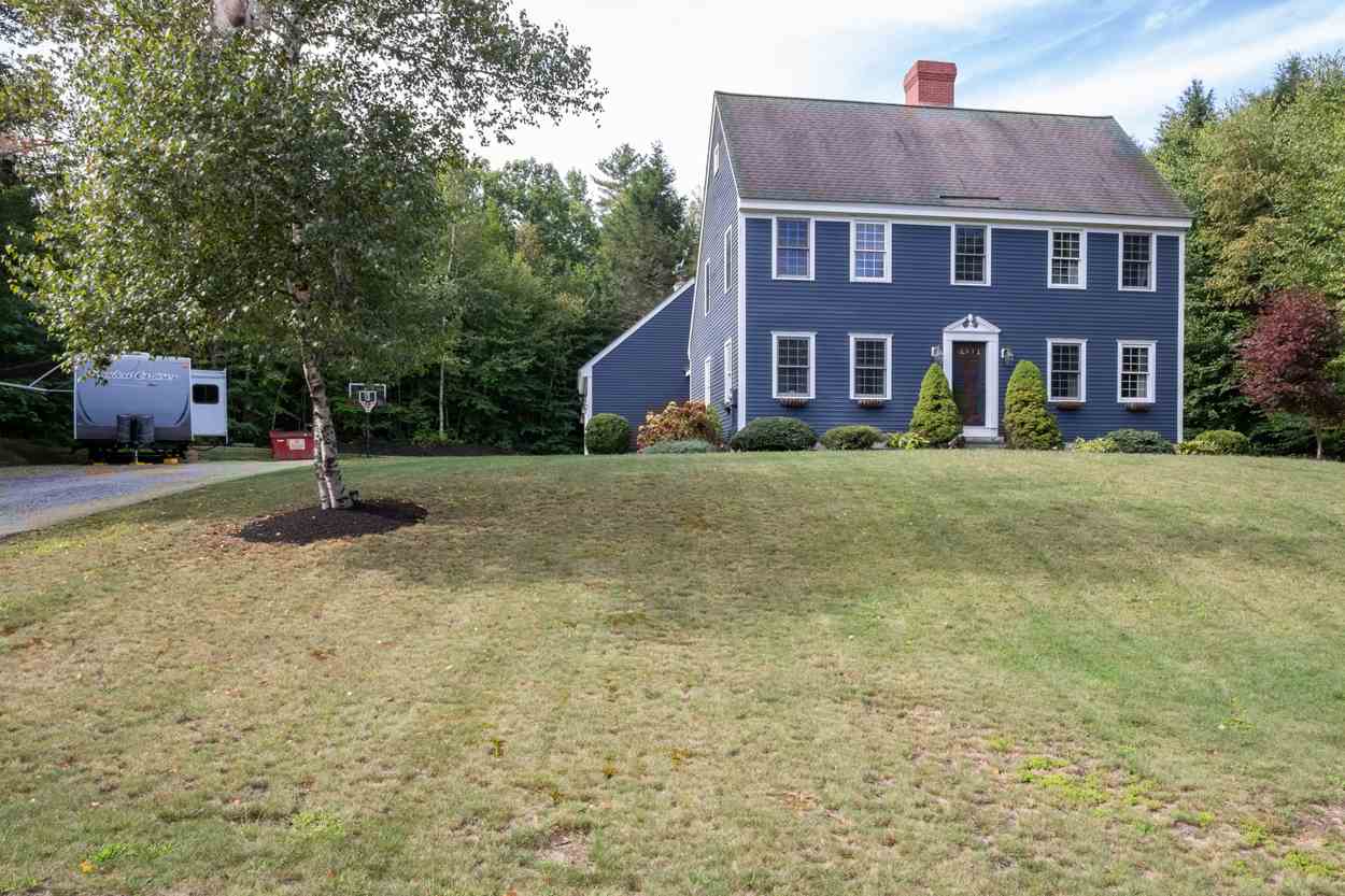 74 Carriage Road New Boston, NH Photo