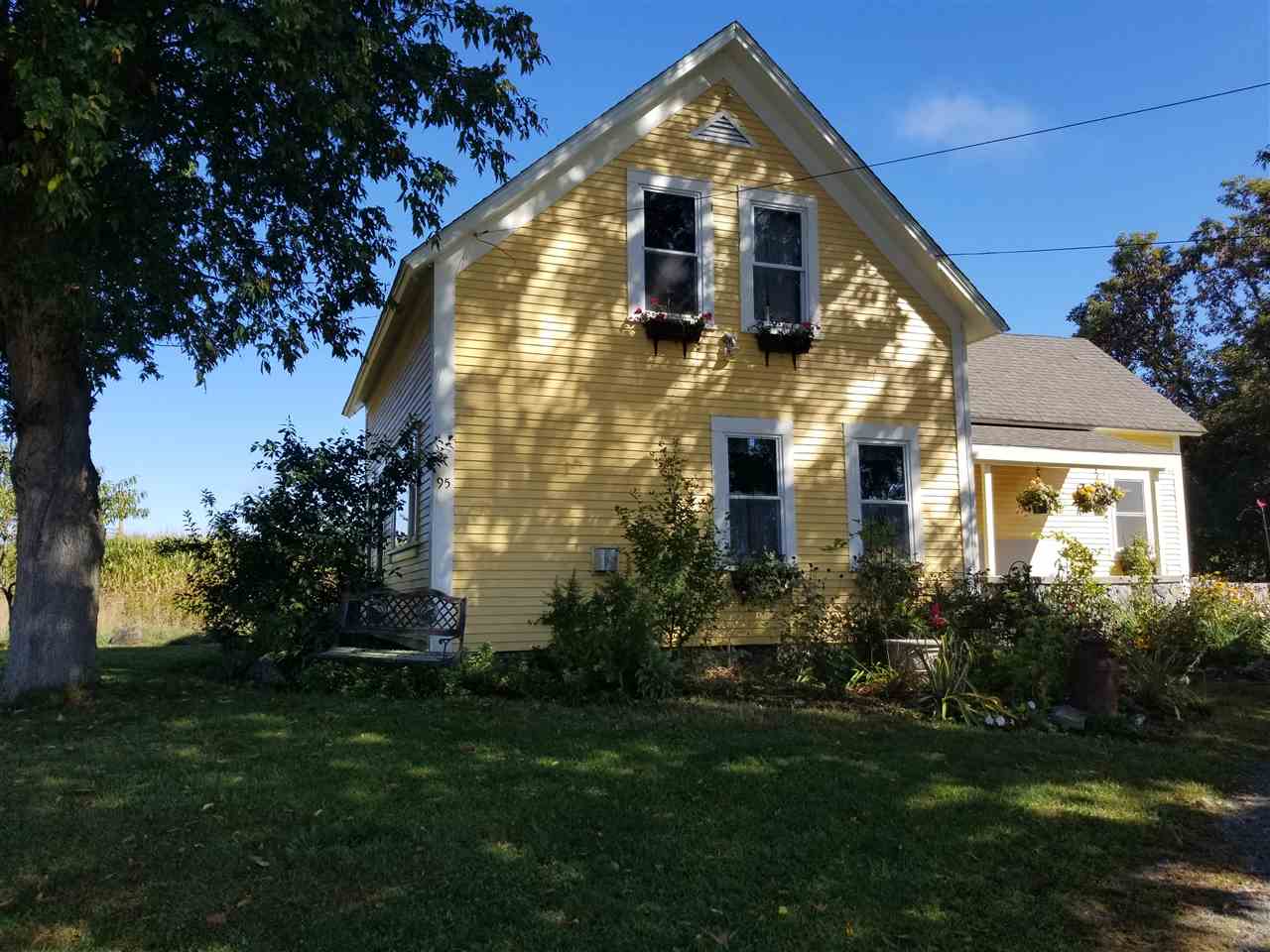 NEREN Vanessa Stone Real Estate Broker in Enfield, NH