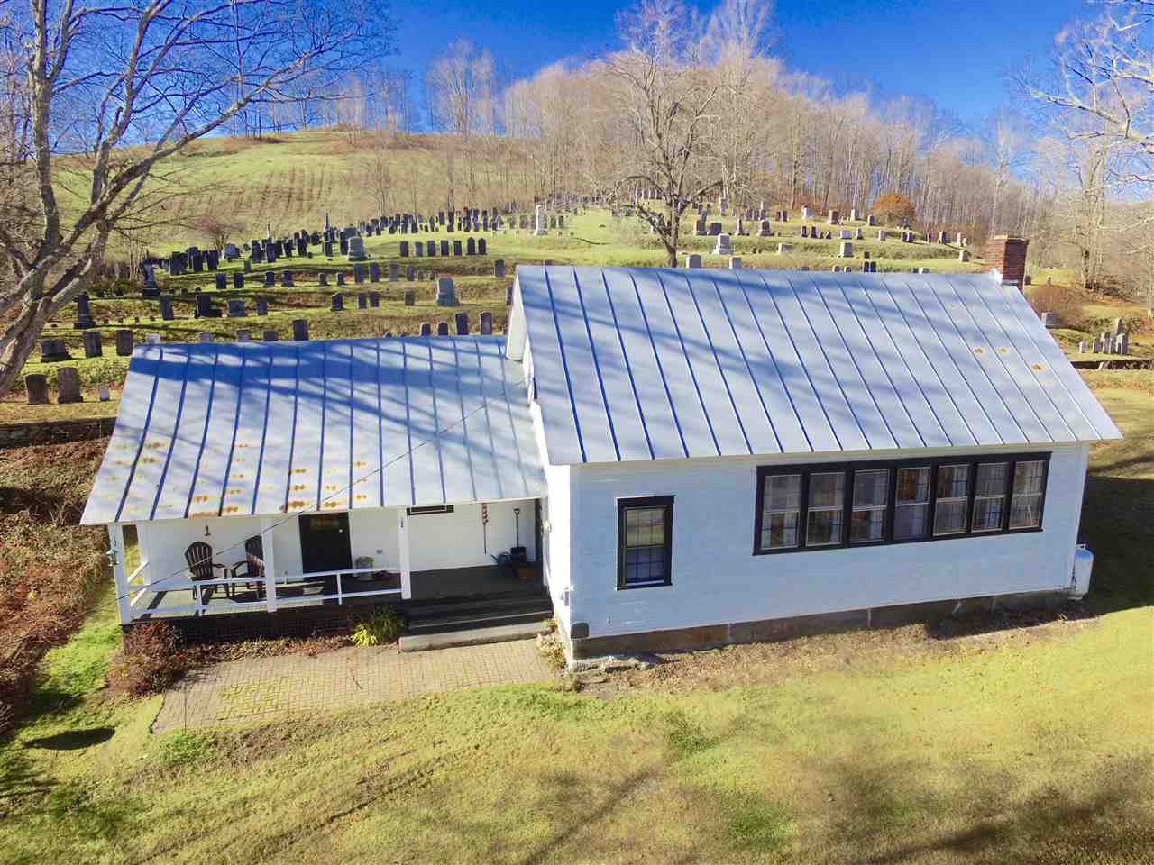 Pomfret VT Home for sale $229,500