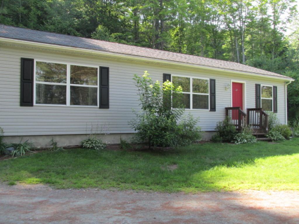 VILLAGE OF PERKINSVILLE IN TOWN OF WEATHERSFIELD VT Homes for sale