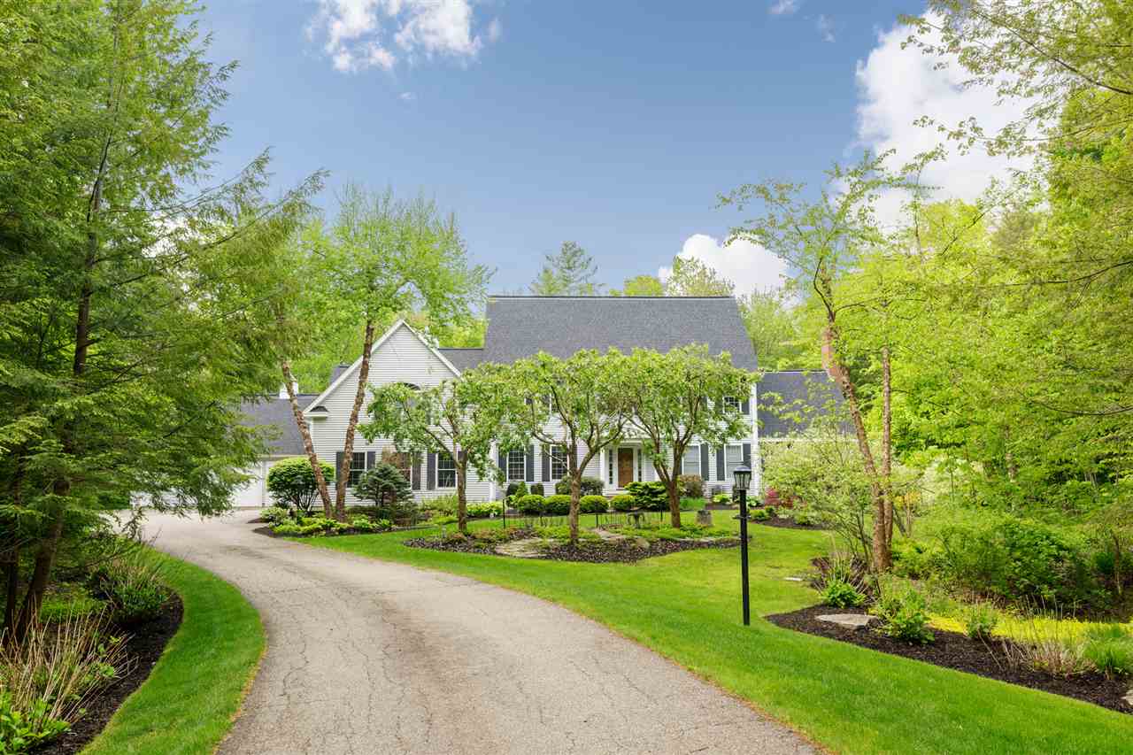 8 Beech Court Stratham NH 03885 SOLD LISTING MLS # 4792509