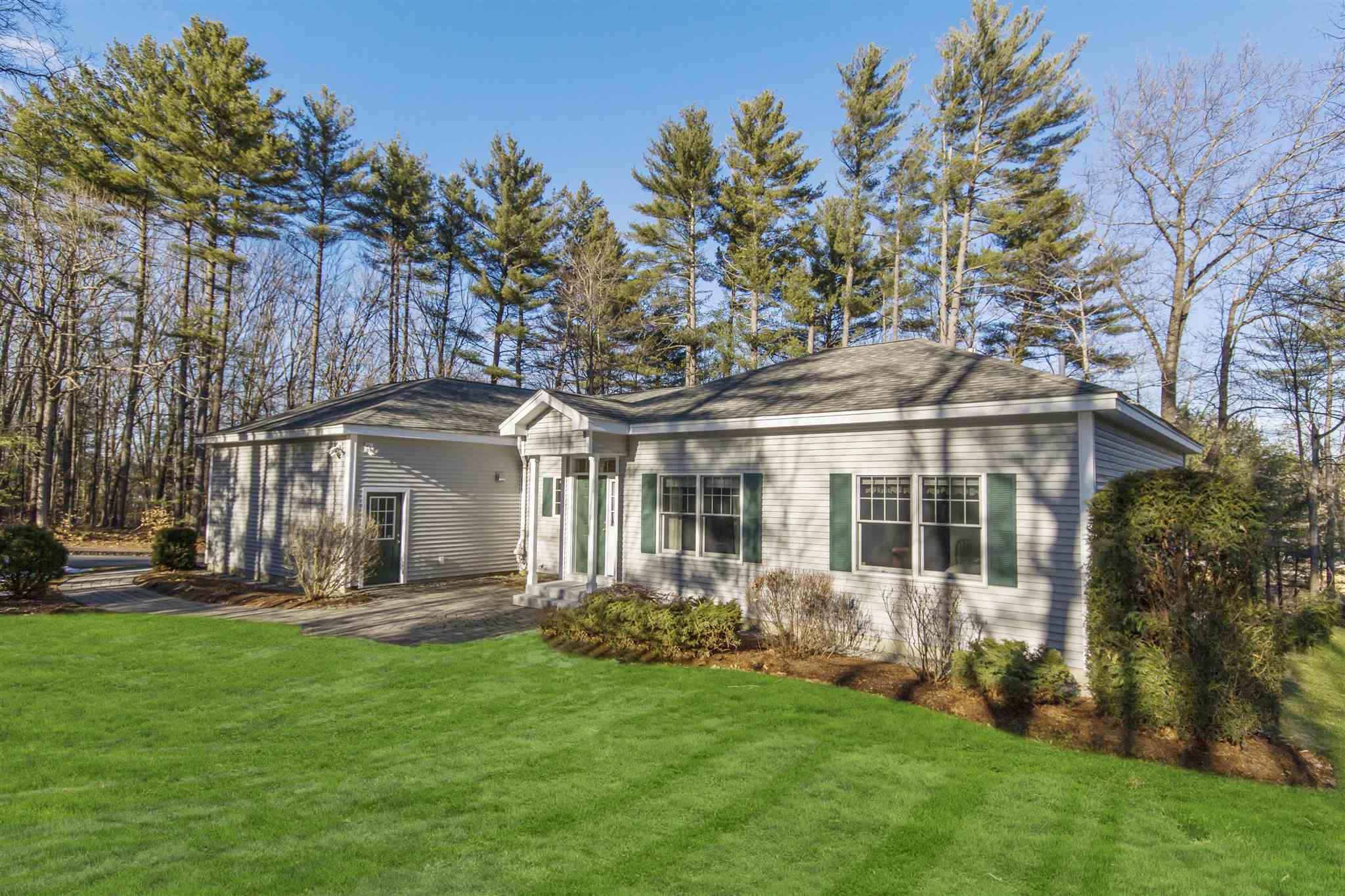 67 Thayer Pond Road Concord, NH Photo