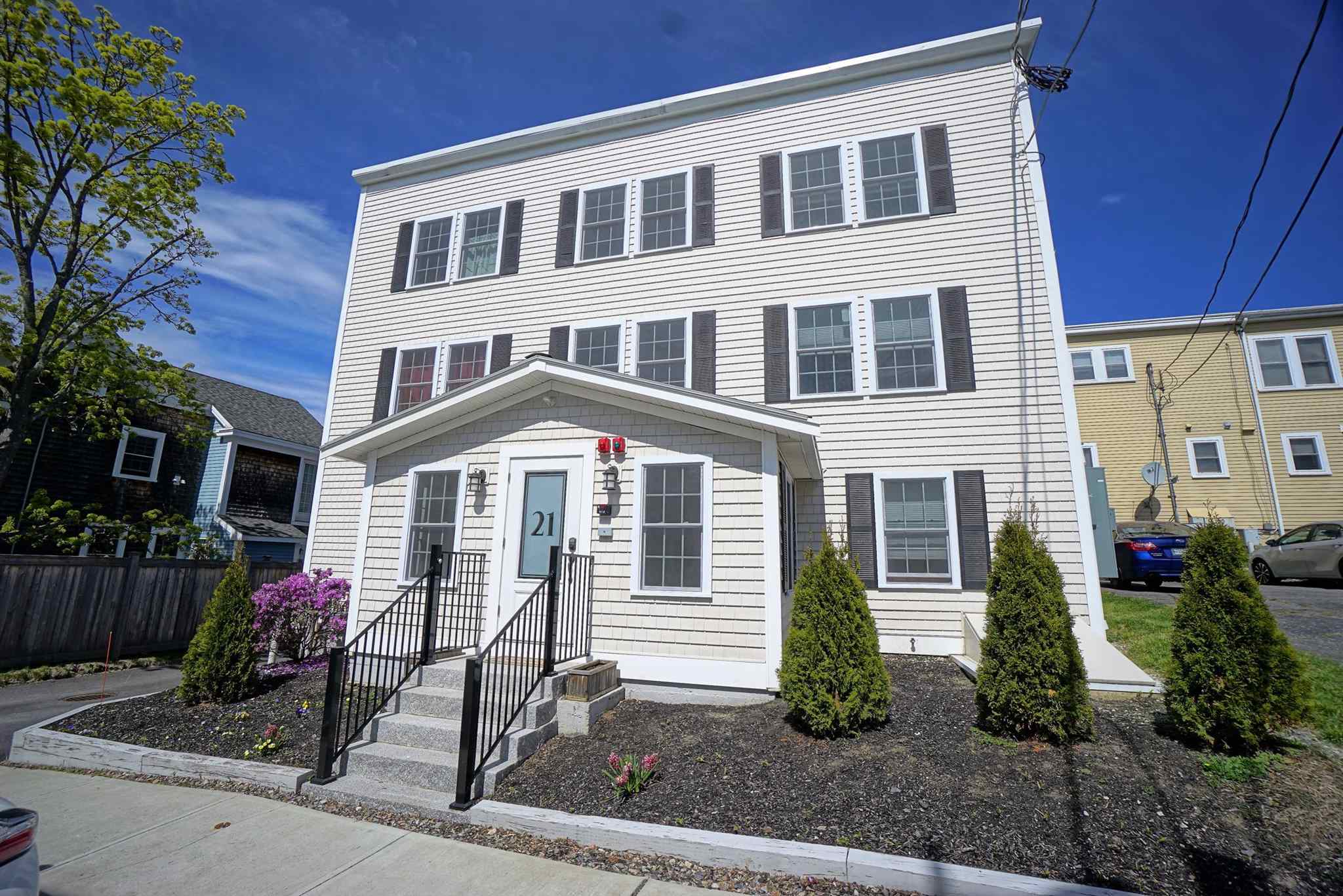 Photo of 21 Brewster Street Portsmouth NH 03801