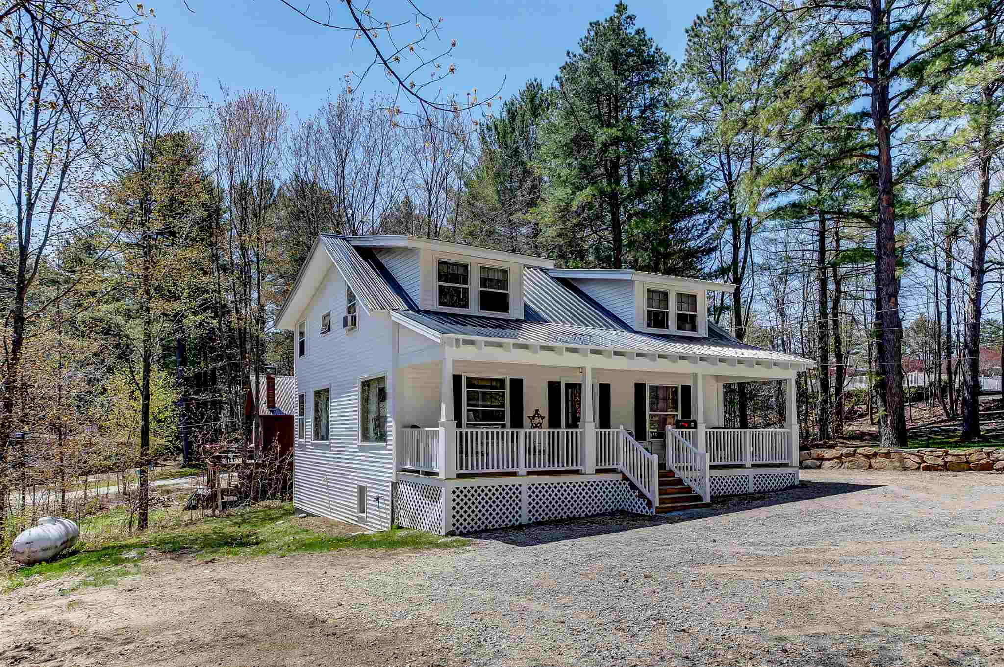 Sold 37 Cranmore Road, Conway, NH 03860 4 Beds / 1 Full Bath / 1 3/4