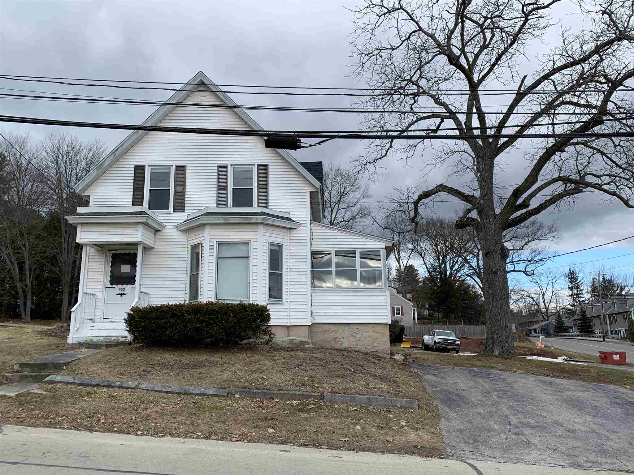 Manchester New Hampshire Condos For Sale with 4 or more Bedrooms page 1