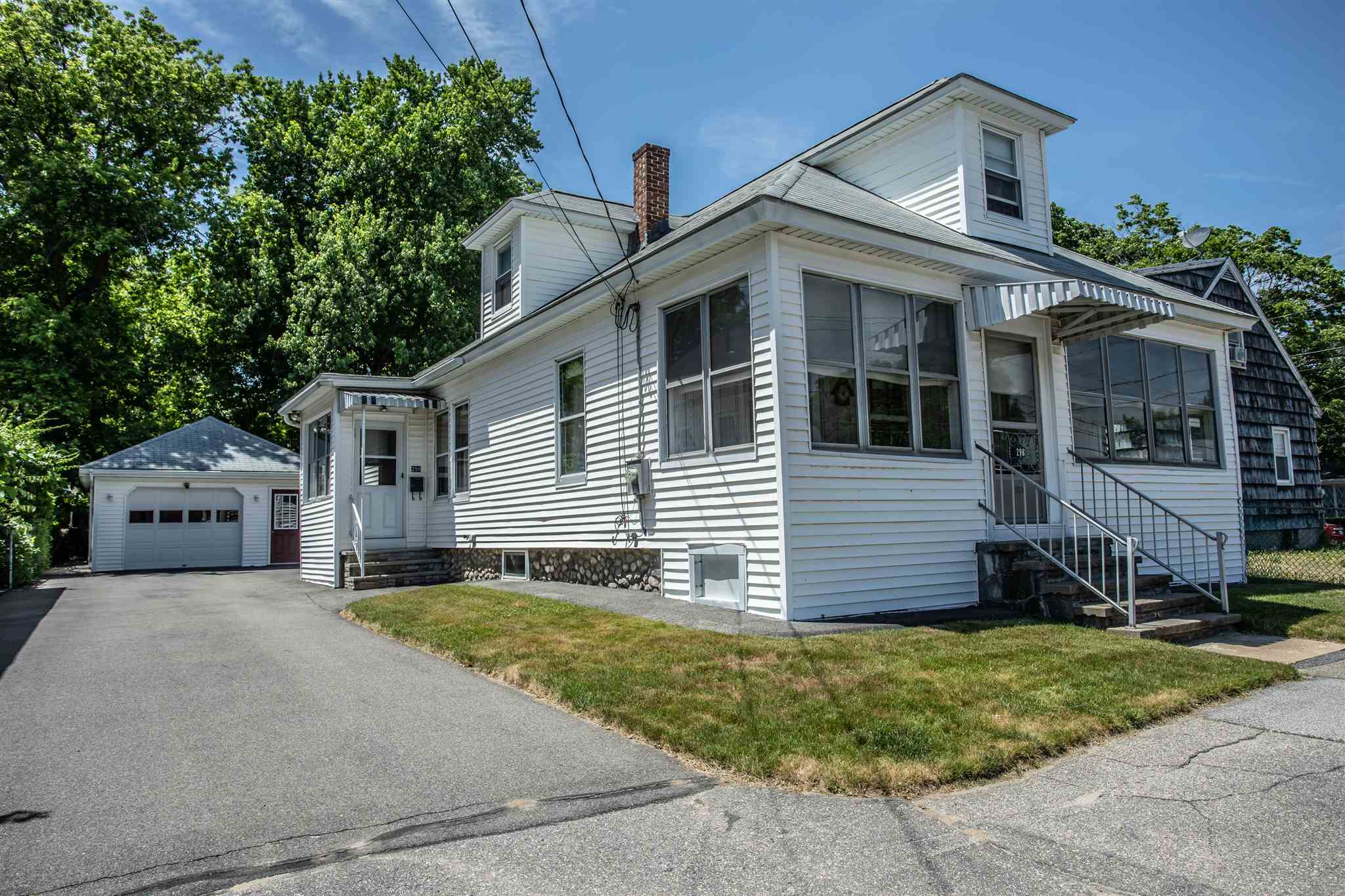 298 Calef Road Manchester, NH Photo
