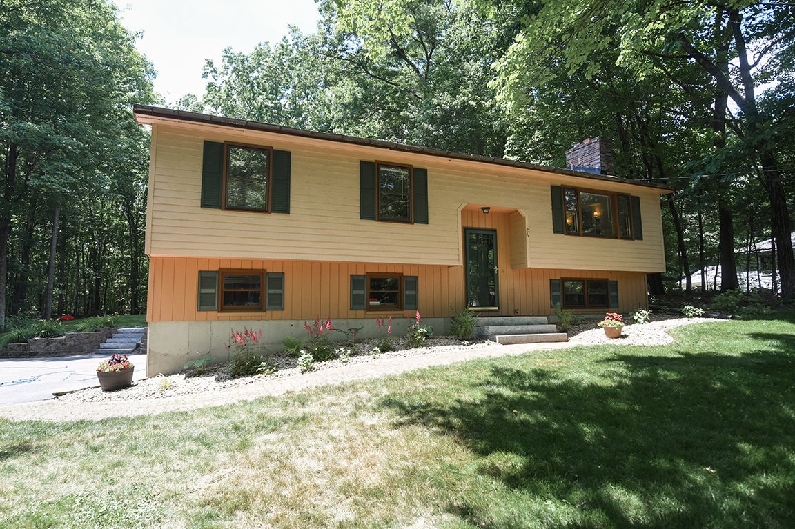 26 Wentworth Lane Derry Nh New Hampshire 03038 Derry Real Estate Derry Home For Sale