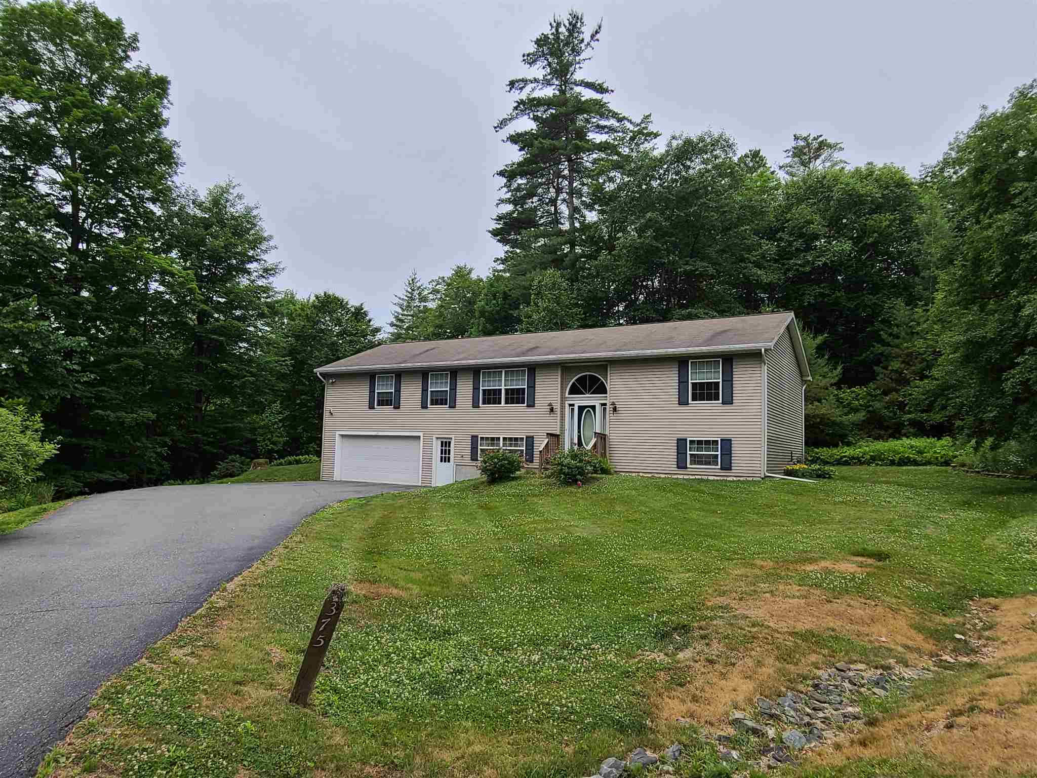 Hartford VT Home for sale $319,000