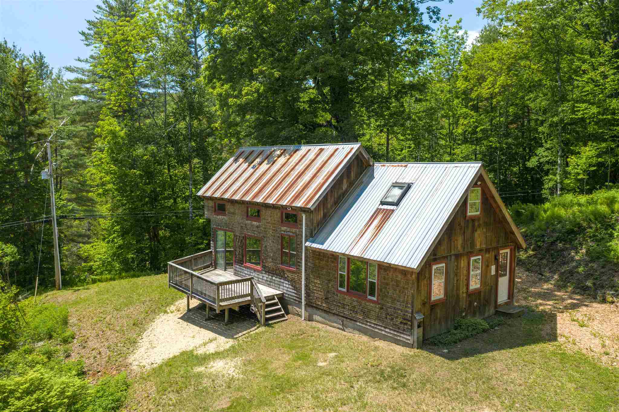 Pomfret VT Home for sale $289,000
