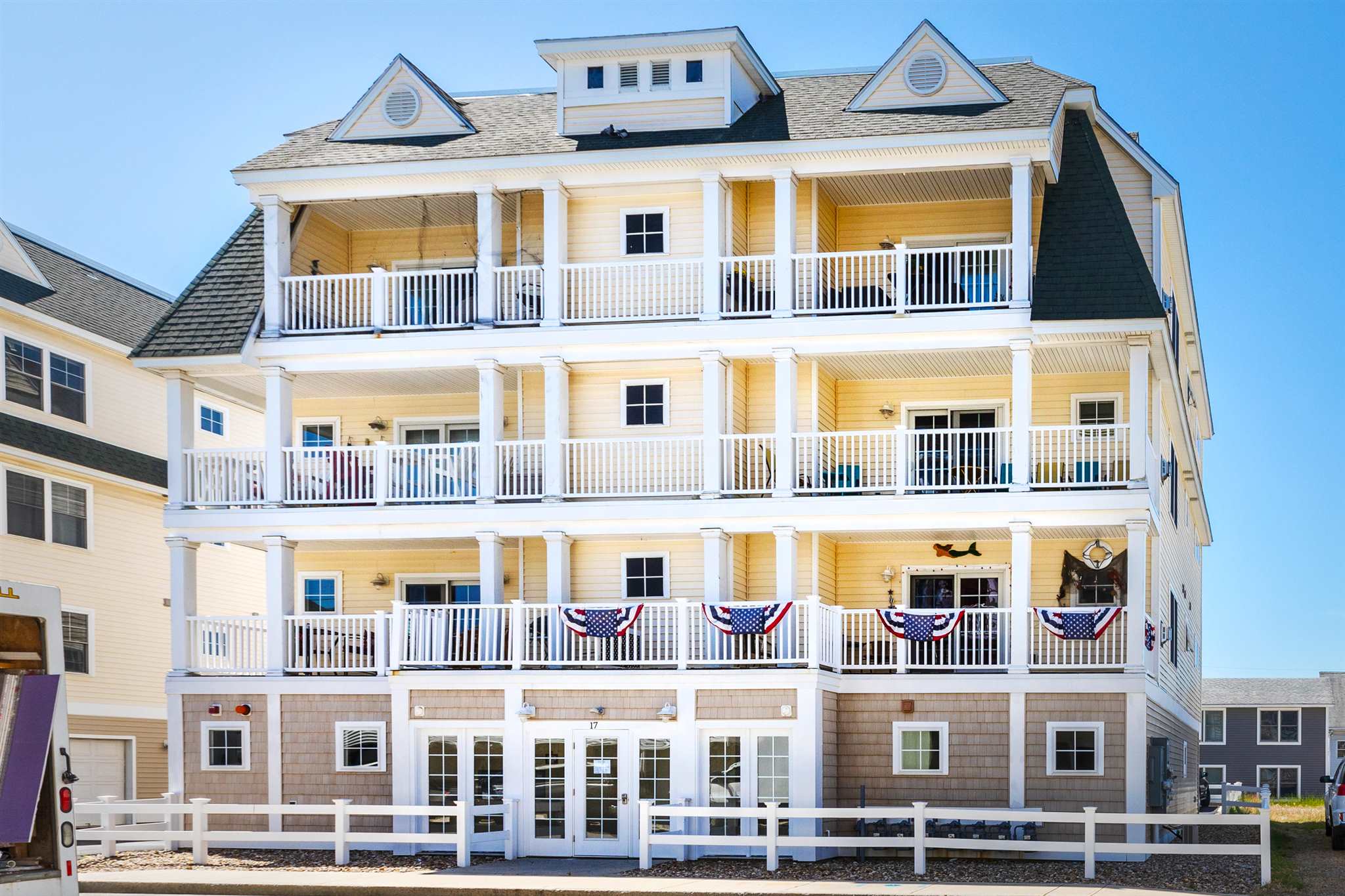 17 K STREET, 10, Hampton, NH 03842 PrimeMLS