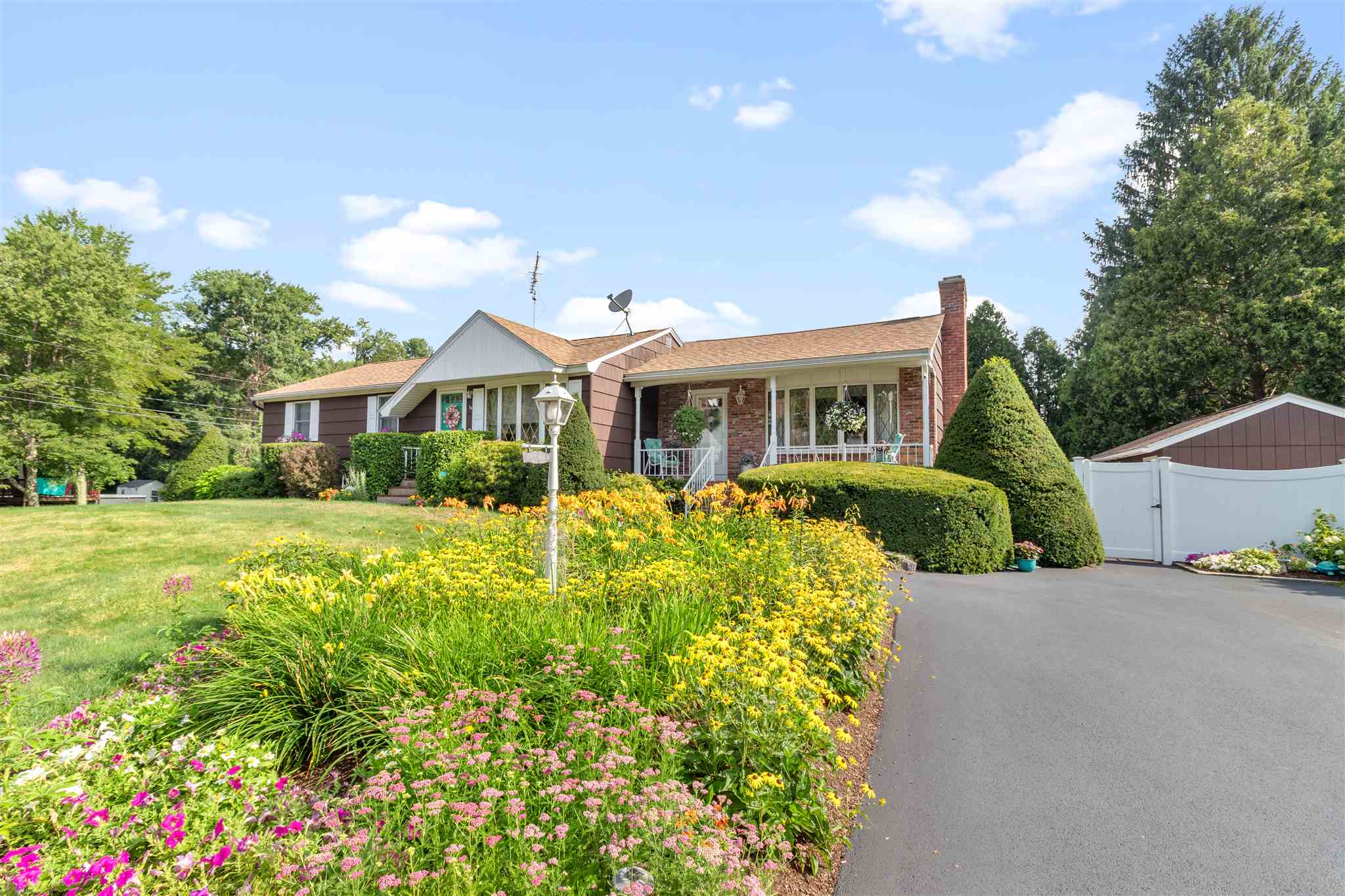 14 Briar Avenue, Salem, NH 03079