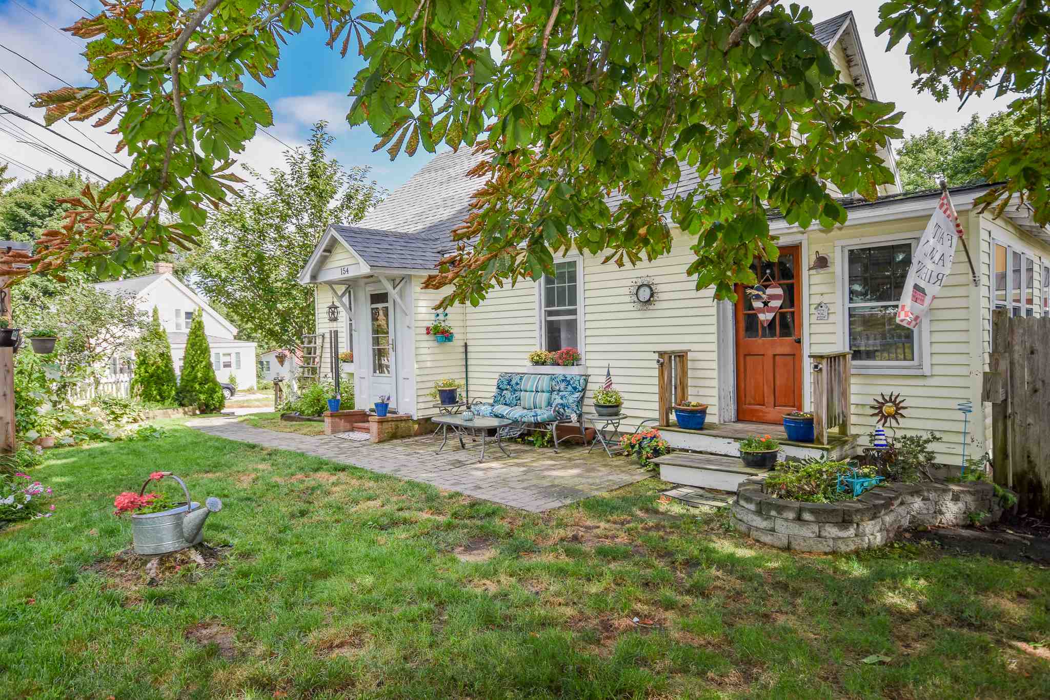 Sold 154 Rogers Road, Kittery, ME 03904 2 Beds / 1 Full Bath