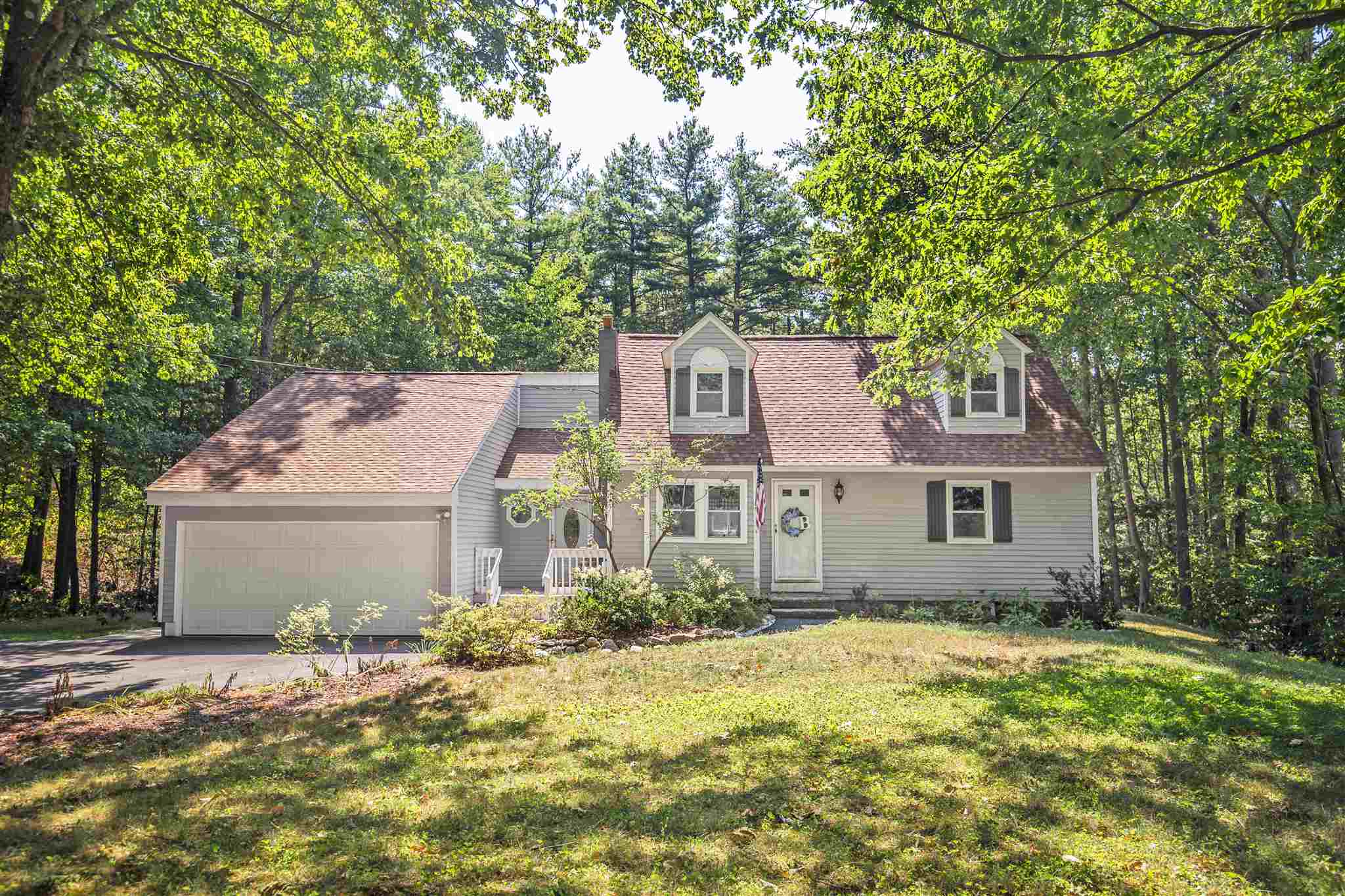 14 Ledgewood Drive Derry Nh New Hampshire 03038 Derry Real Estate Derry Home For Sale