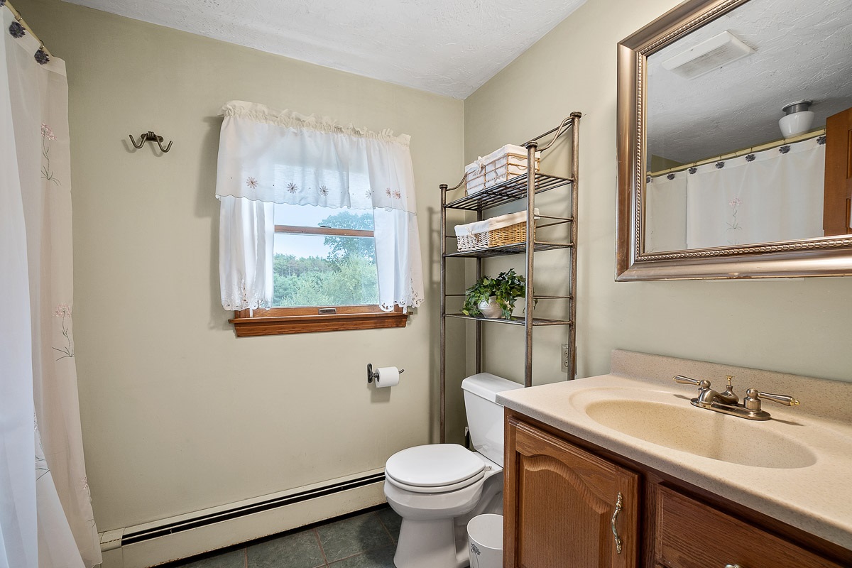 Sold 309 Old Gage Hill Road, Pelham, NH 03076 3 Beds / 1 Full Bath