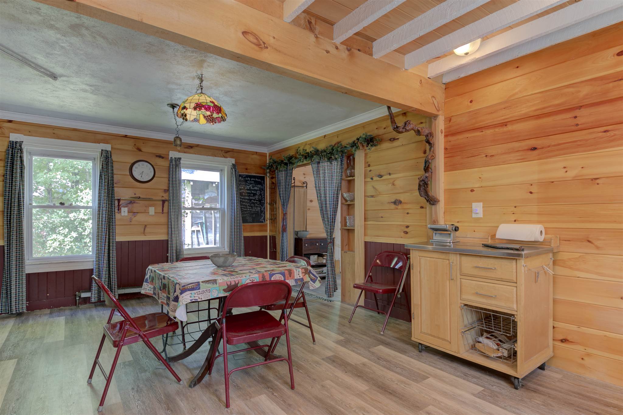 For Sale 260 West Main Street, Conway, NH 03818 4 Beds / 1 Full Bath