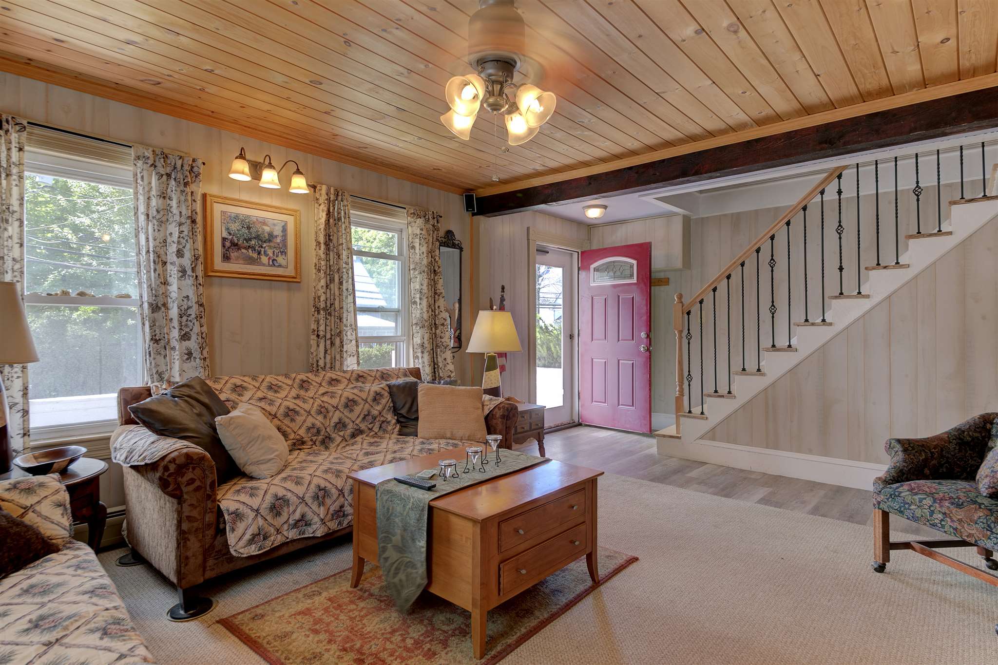 For Sale 260 West Main Street, Conway, NH 03818 4 Beds / 1 Full Bath