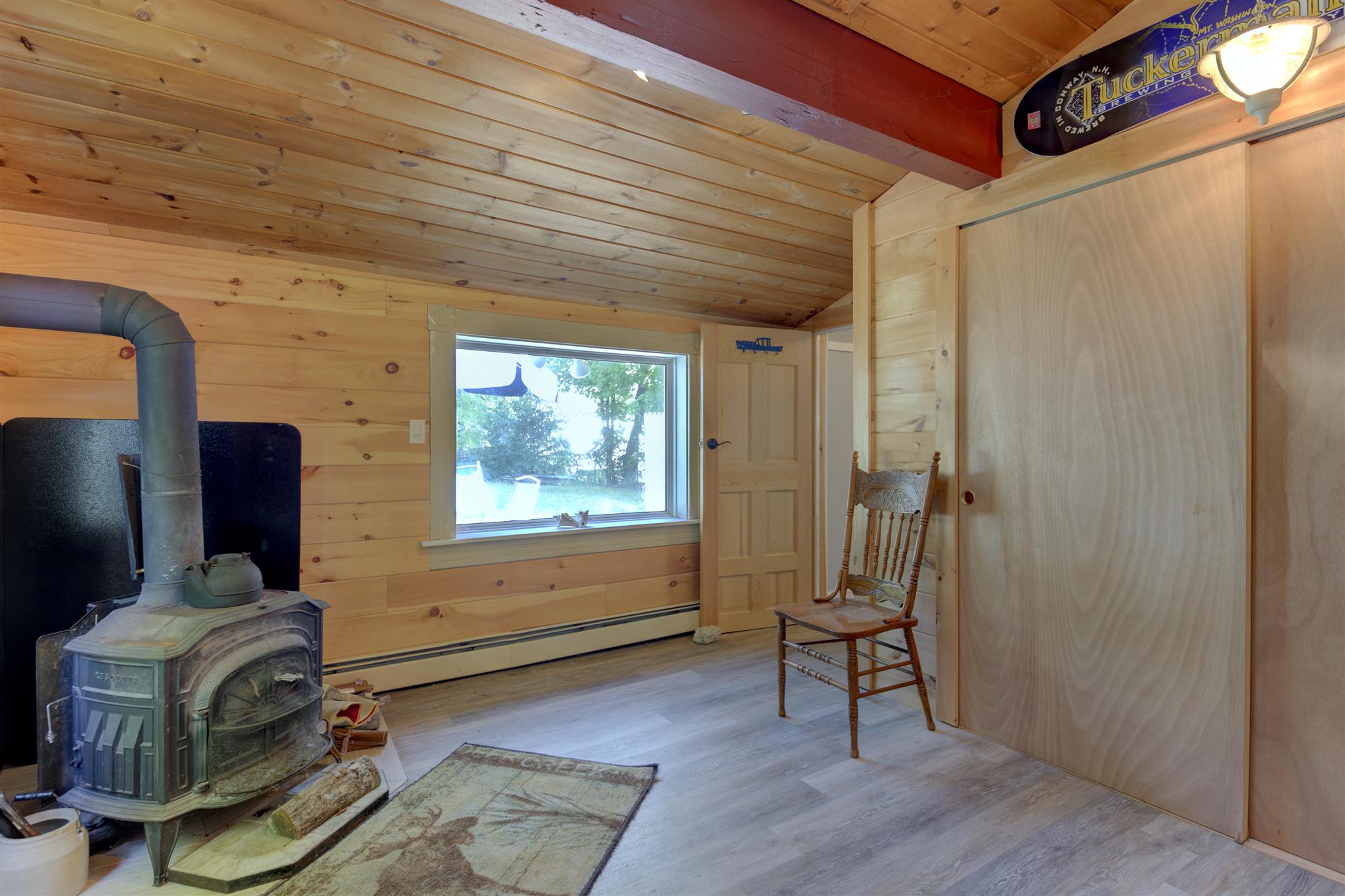 For Sale 260 West Main Street, Conway, NH 03818 4 Beds / 1 Full Bath