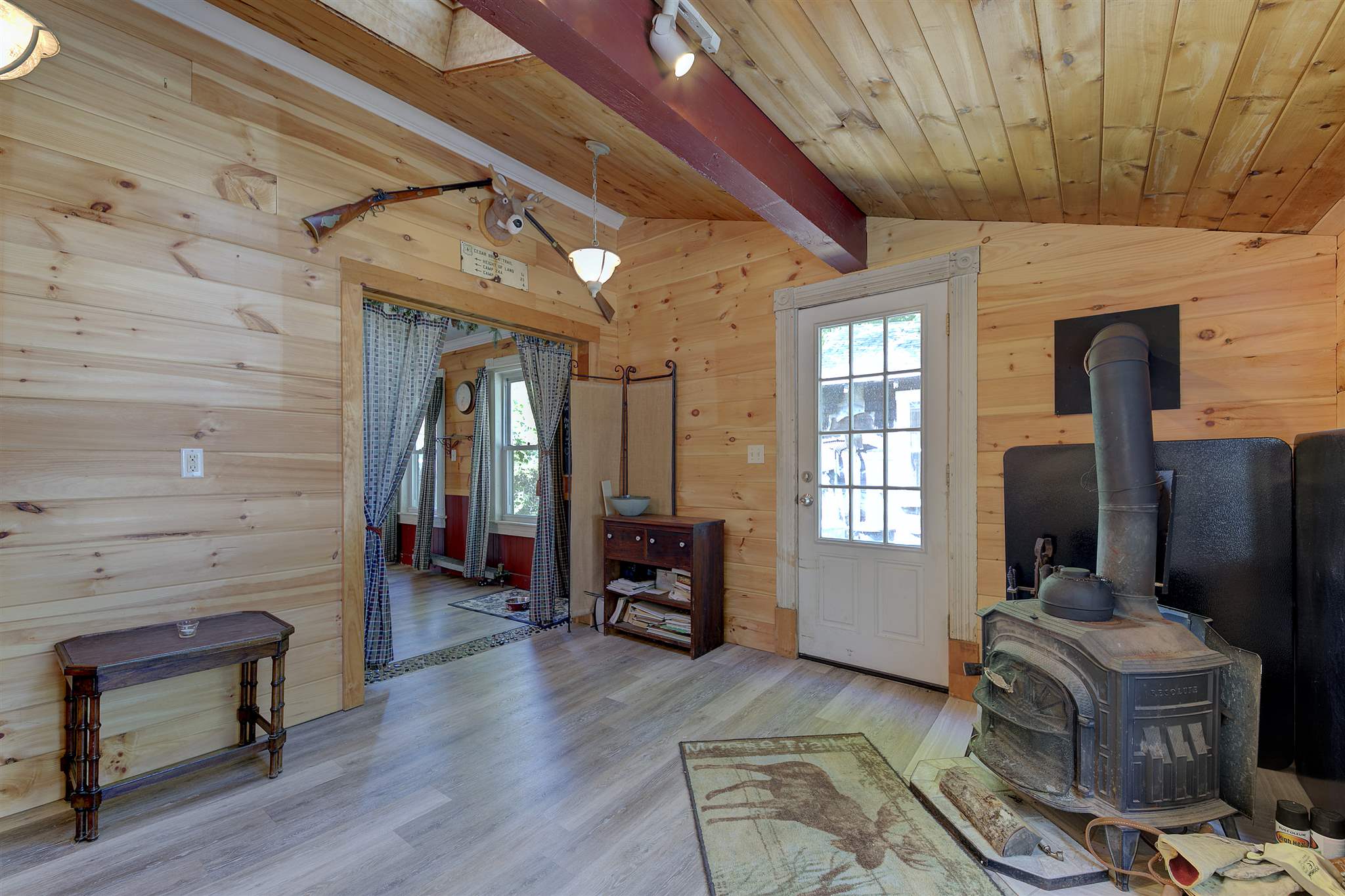 For Sale 260 West Main Street, Conway, NH 03818 4 Beds / 1 Full Bath