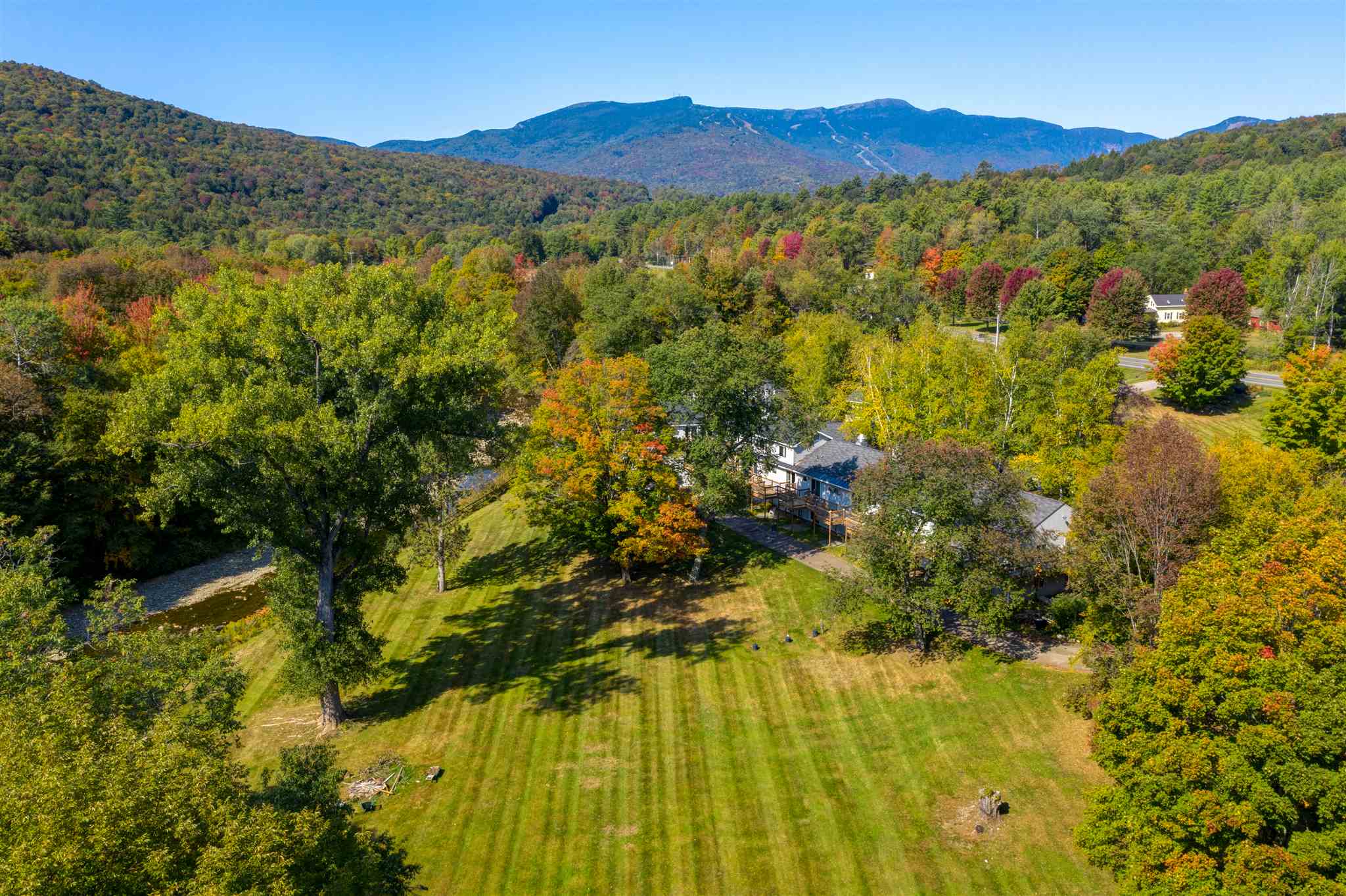 3343 Mountain Road Stowe, VT Photo
