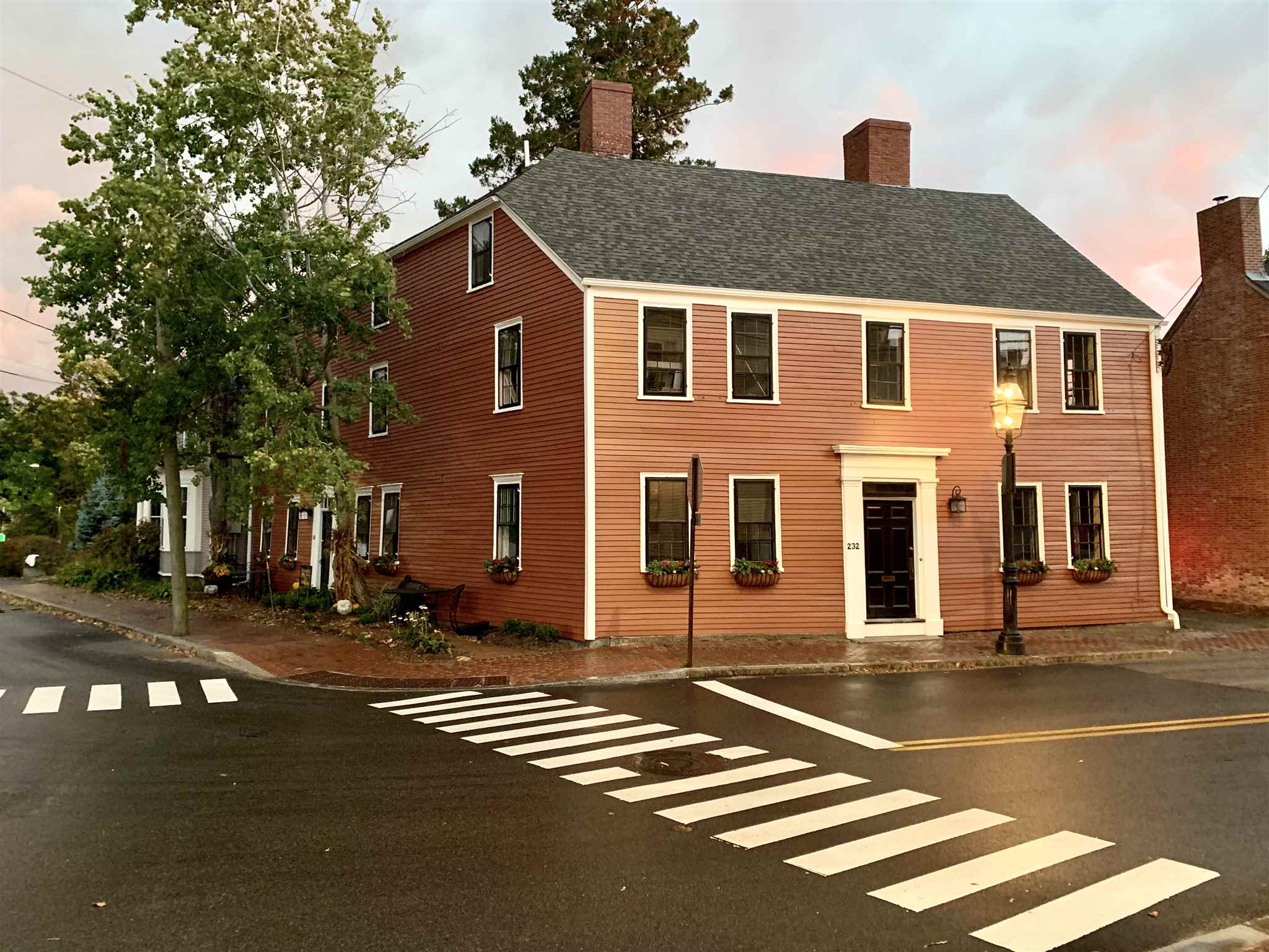 For Sale 232 Court Street Portsmouth Nh 03801 3 Beds 1 Full Bath 2 3 4 Baths 1 Half Bath 1750000 Zip code 03801 2010 census demographics. pinkham real estate