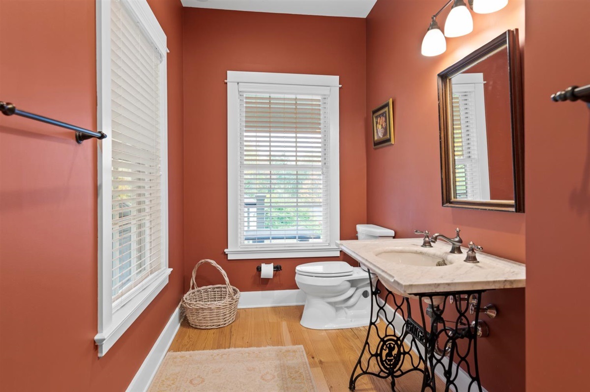 For Sale: 1477 Pleasant Valley Road, Bennington, VT 05201 | 6 Beds / 5 Full Baths / 1 Half Bath ...