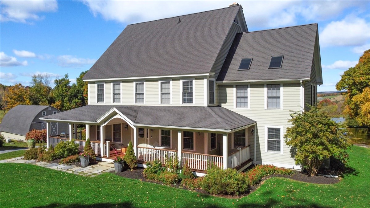 For Sale: 1477 Pleasant Valley Road, Bennington, VT 05201 | 6 Beds / 5 Full Baths / 1 Half Bath ...