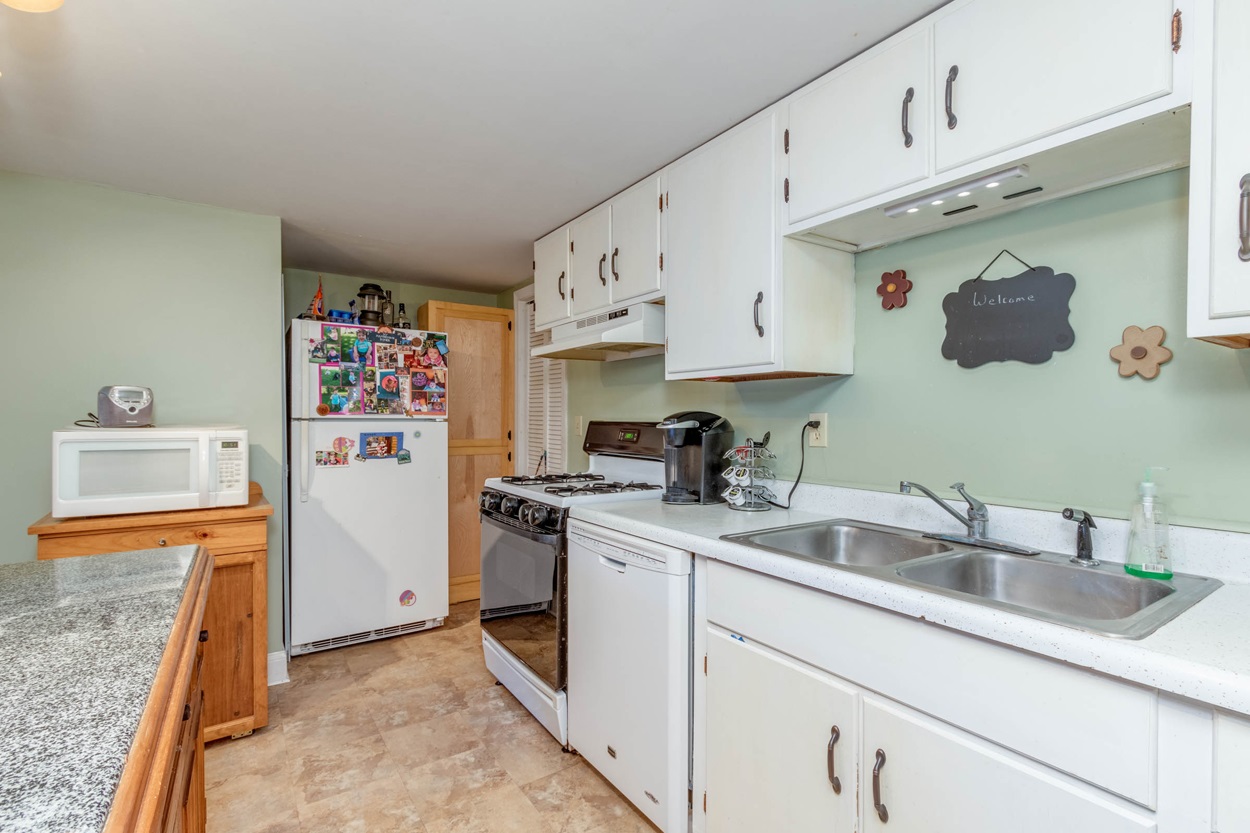 35 Concord Drive, ster, NH 03303 Tieger Realty