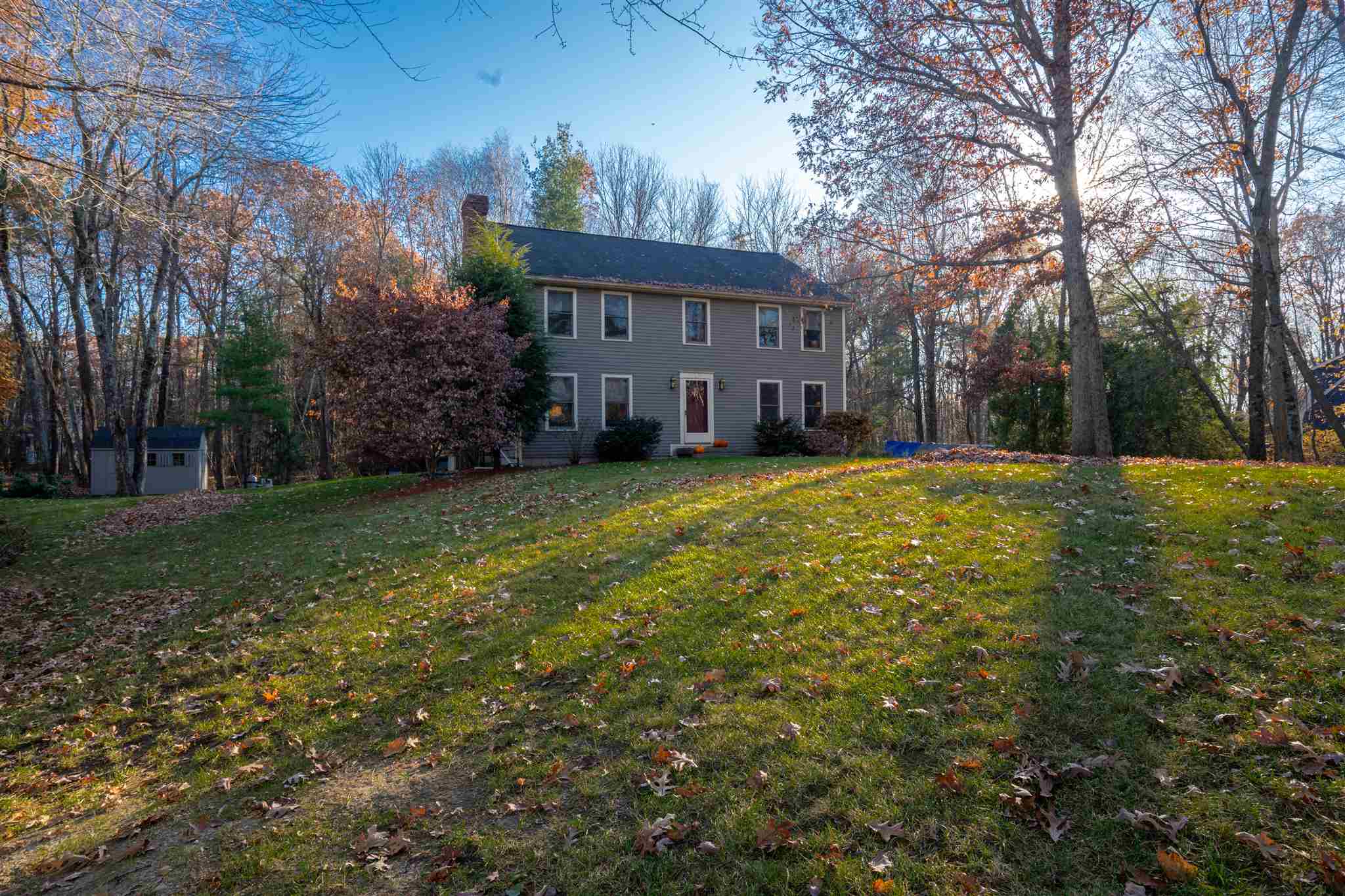 17 MEADOWBROOK Road Derry, NH Photo