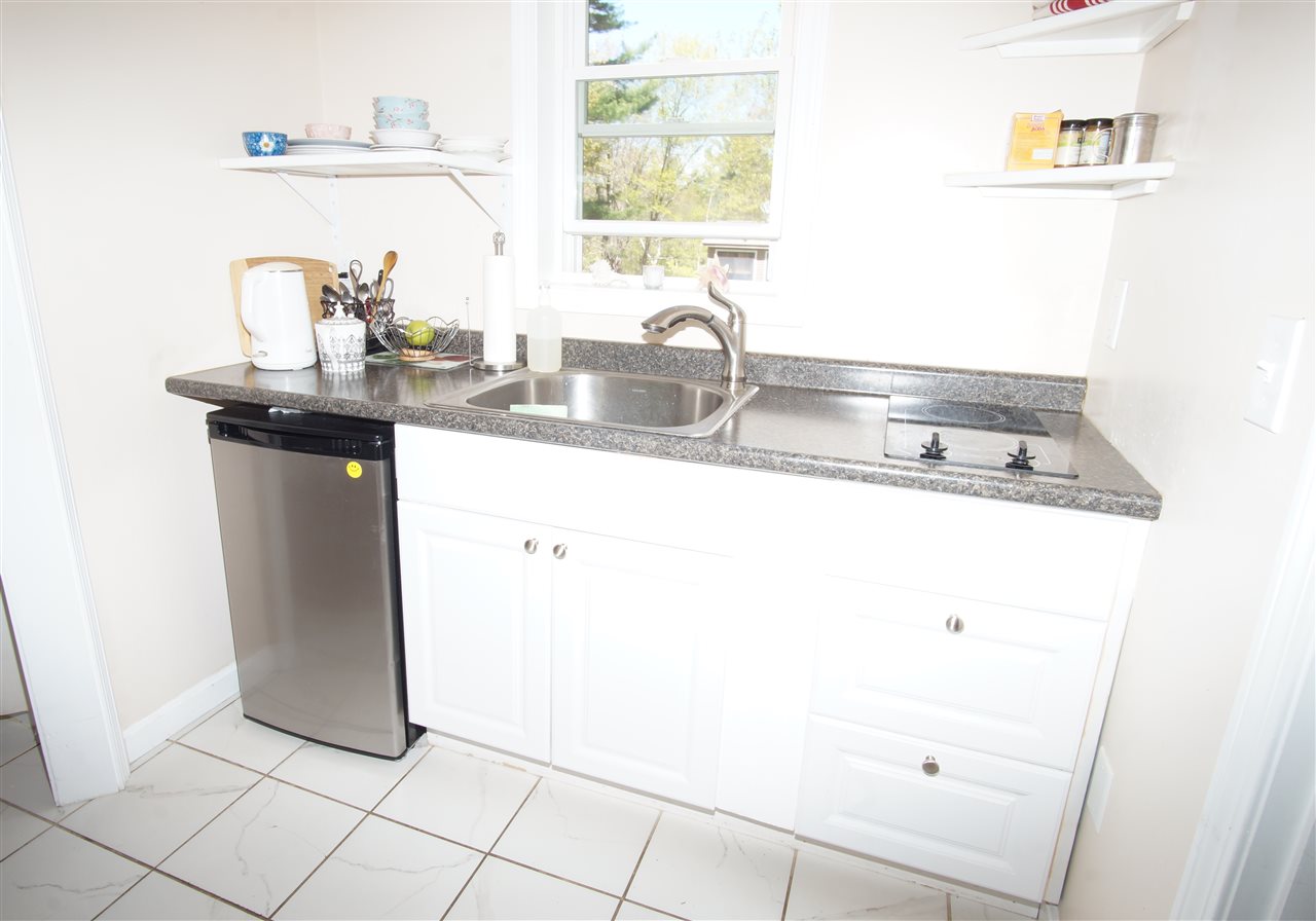 32 Holstein Avenue, Londonderry, NH 03053 Tieger Realty