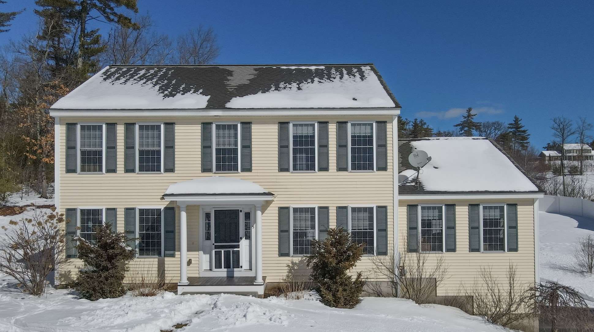 5 Carriage Hill Road Wilton, NH Photo