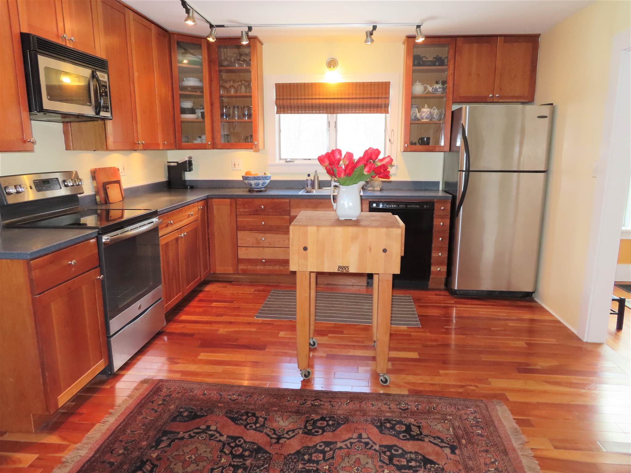 Pet Stores In Keene Nh / Keene New Hampshire Petsmart is the world's