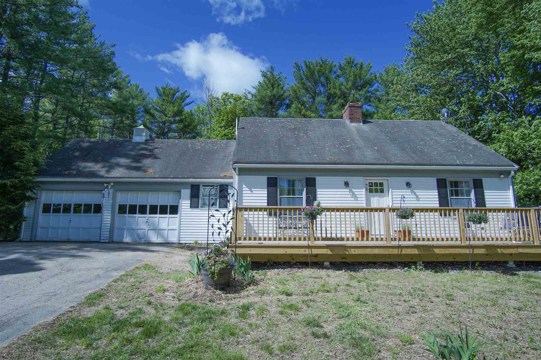 15 Raymond Road Deerfield, NH Photo