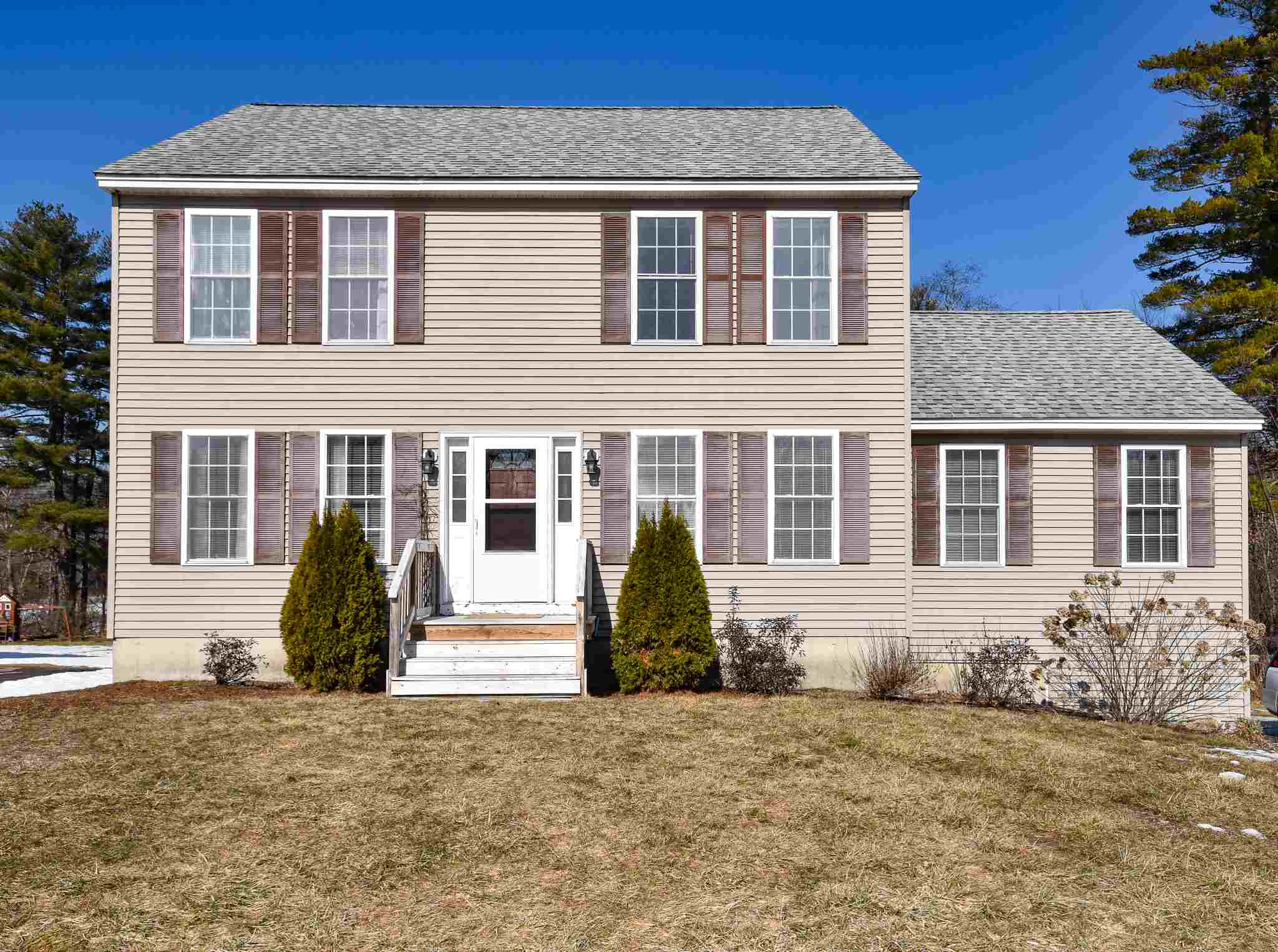 1 Squire Drive Somersworth, NH Photo