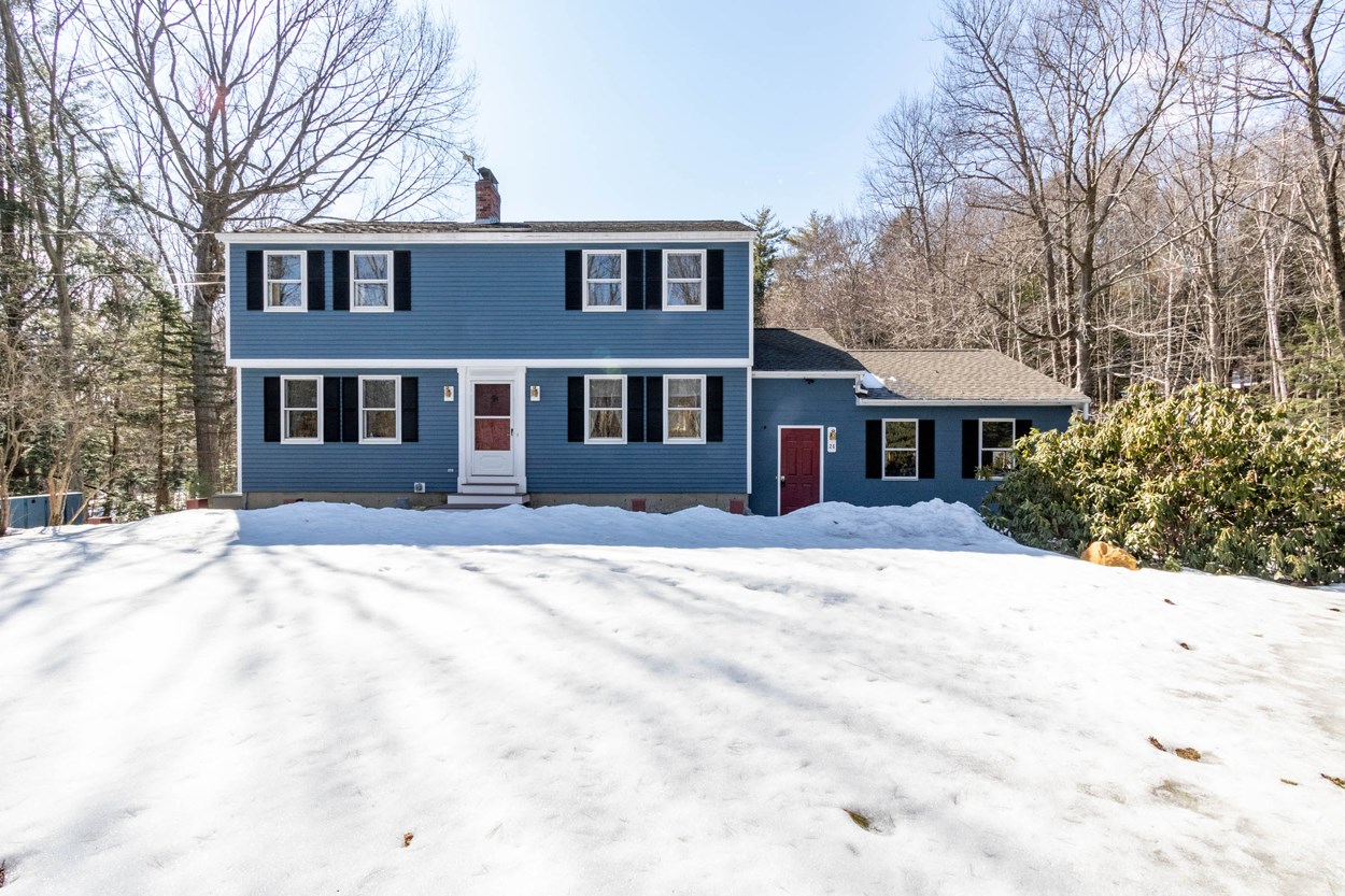 24 Pleasant Hill Road Deerfield, NH Photo