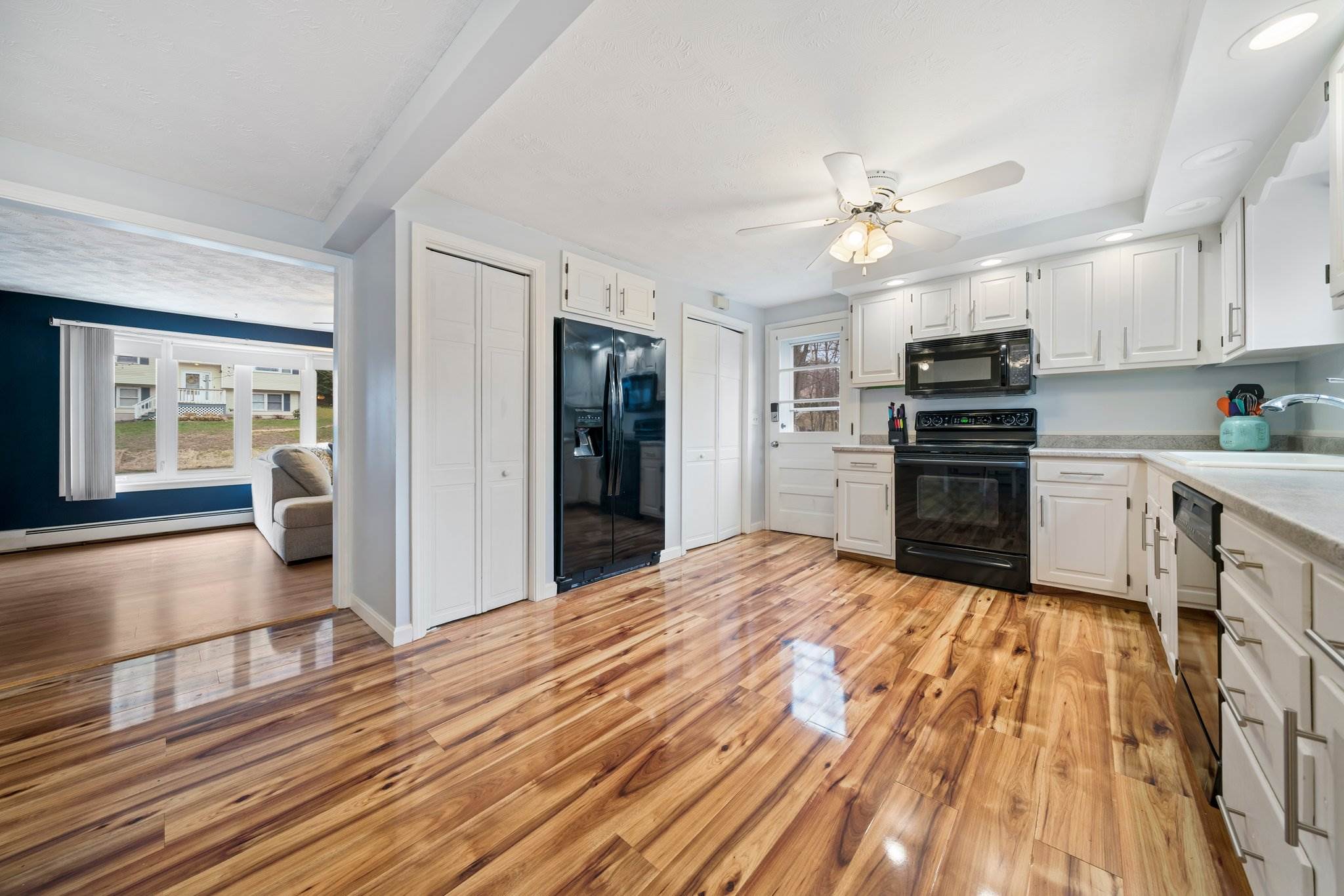 12 Upper North Shore Road