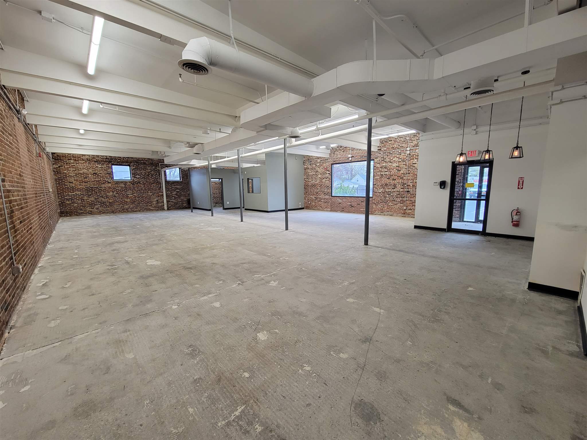 14 Broad Street, D, Nashua, NH 03064 NEREN