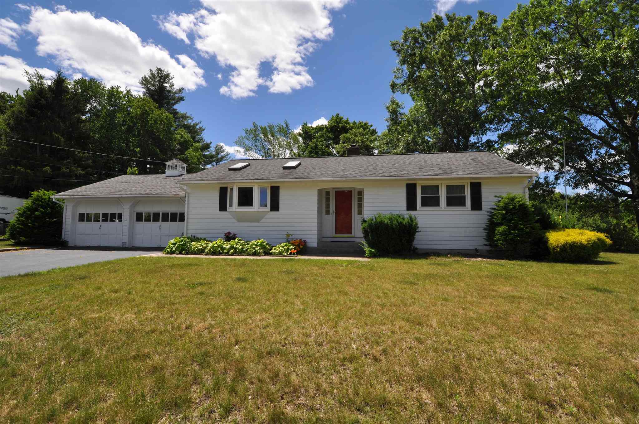 14 Westwood Drive Goffstown, NH Photo