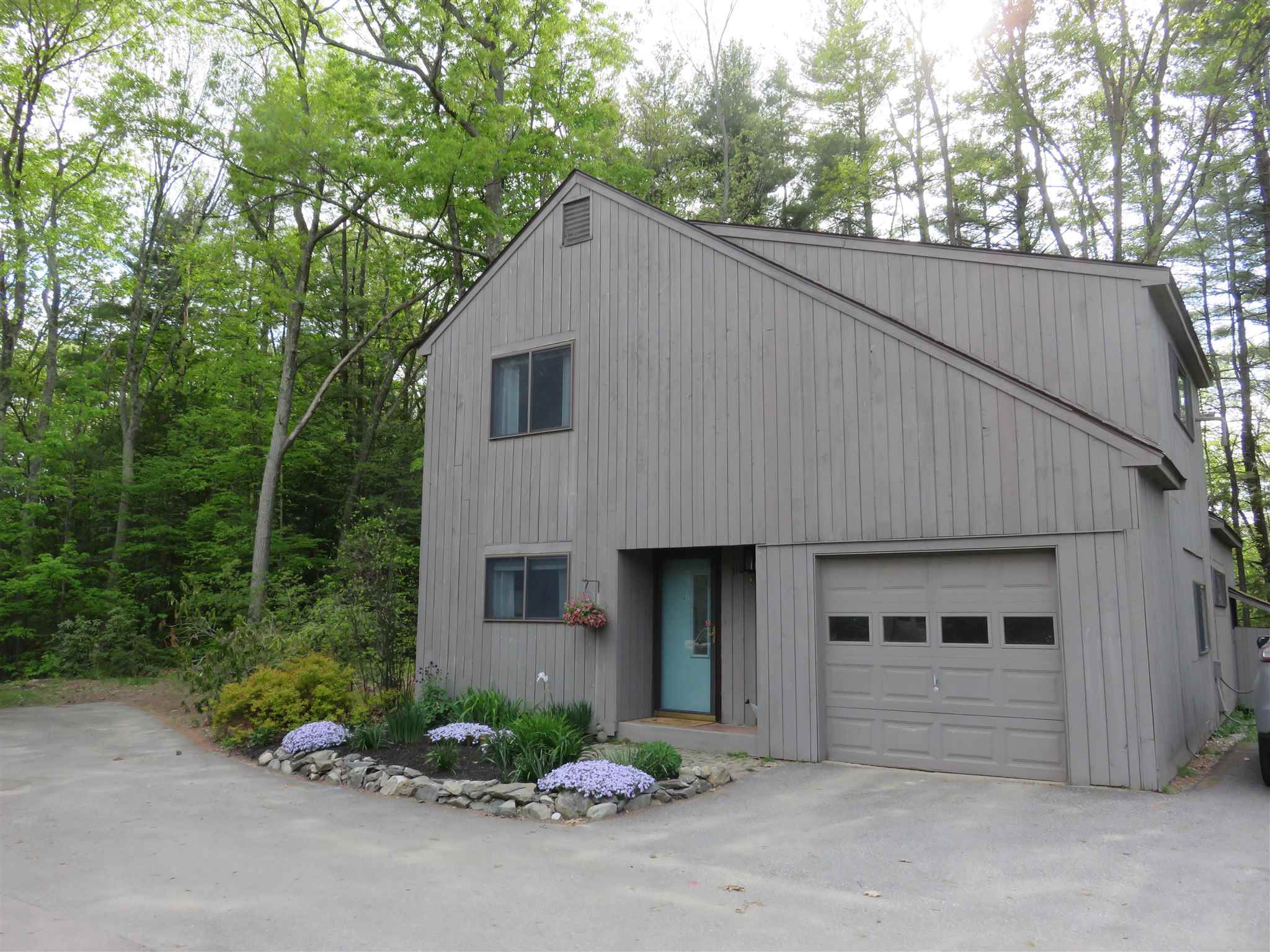 111 Coburn Woods Avenue, 110, Nashua, NH 03063 NEREN